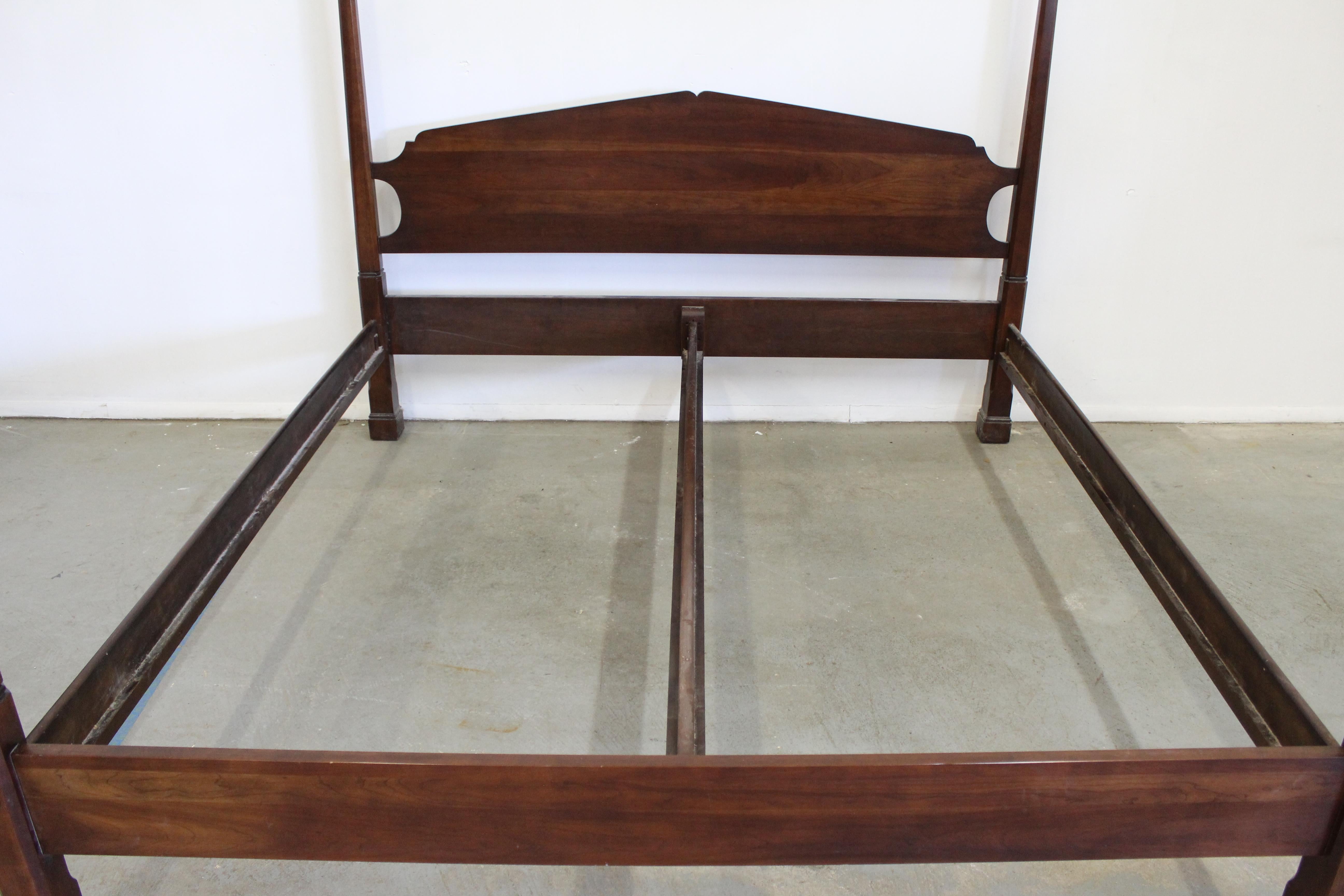 American Chippendale Statton Old Towne Cherry 4-Poster King Size Bed Frame