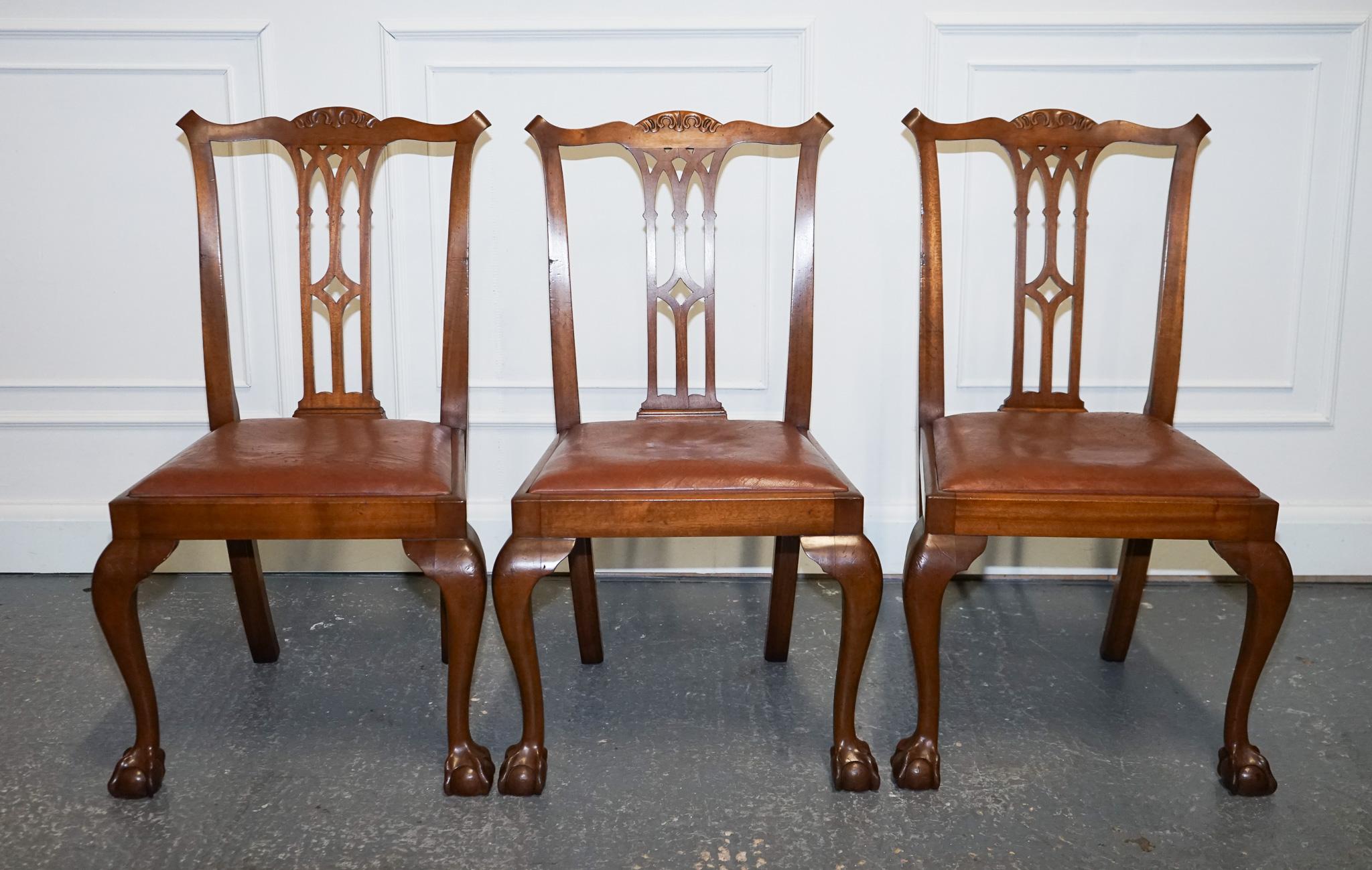 Chippendale CHIPPENDALE STYLE 5 DINING CHAIRS WiTH LEATHER SEATS PERFECT FOR ROUND TABLE For Sale