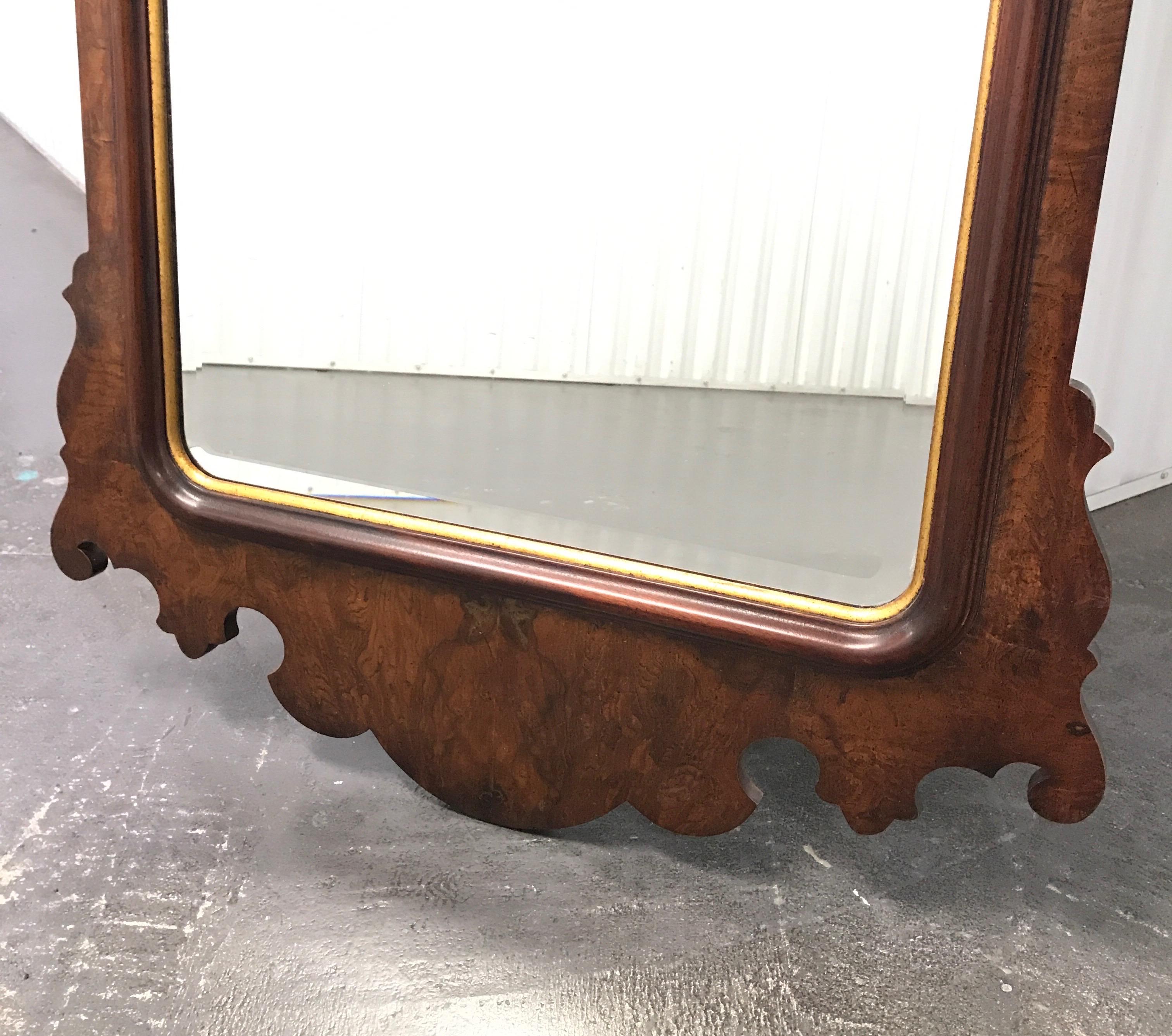 Miroir en bois de broussin de style Chippendale Bon état - En vente à West Palm Beach, FL