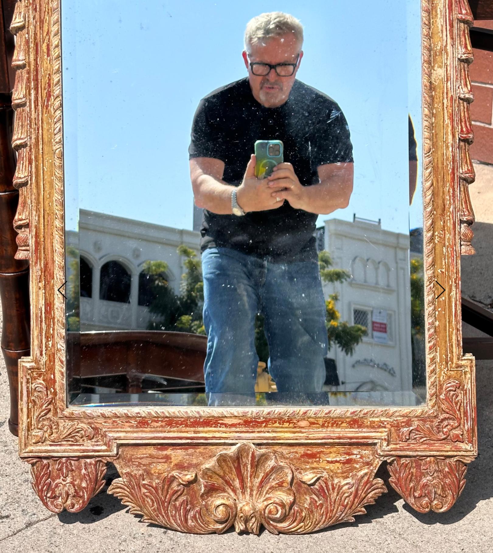 Américain Miroir en bois doré Burton-Ching de style Chippendale en vente