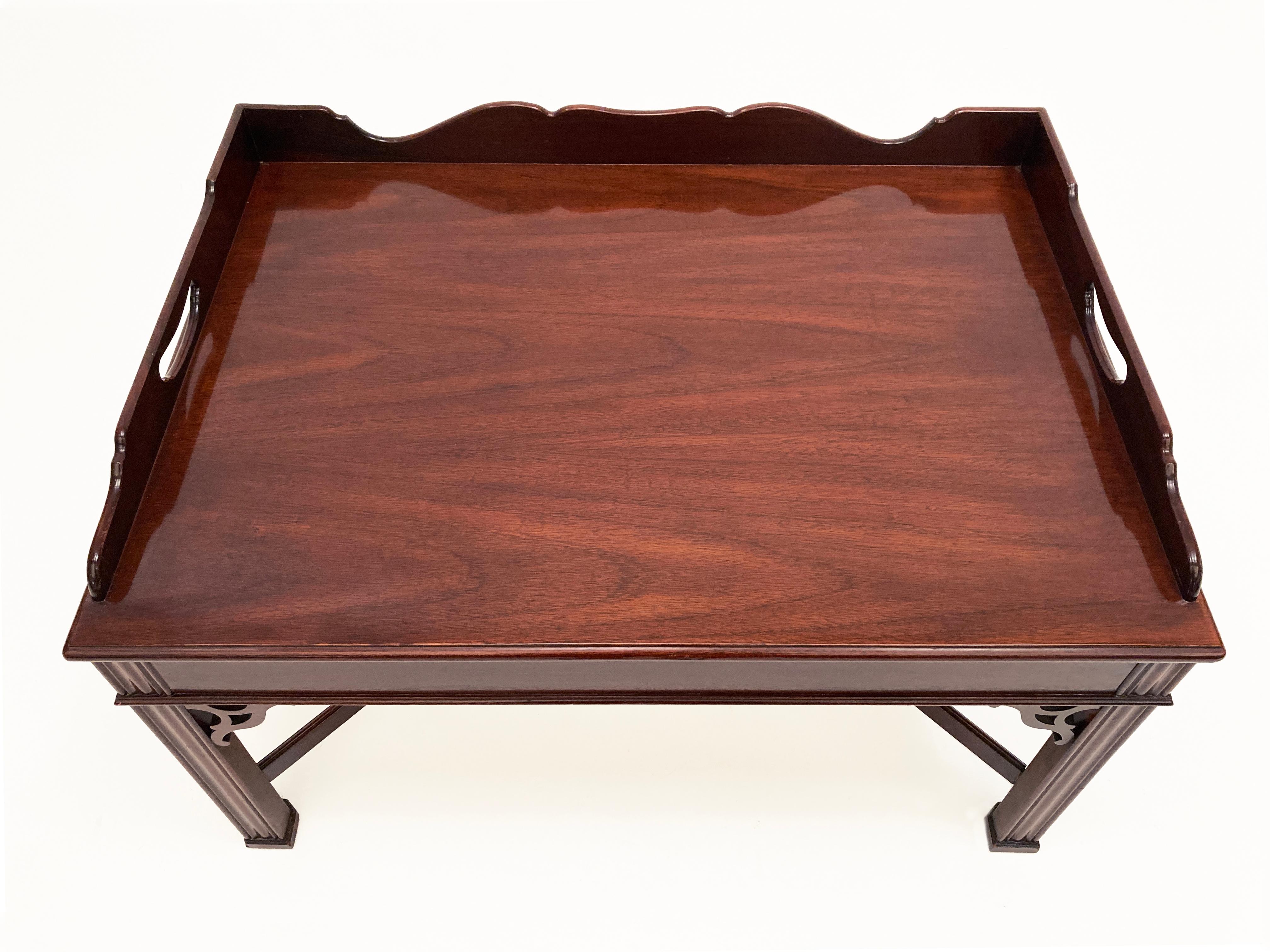 20th Century Chippendale Style Butler’s Tray Coffee Table with Scalloped Gallery For Sale