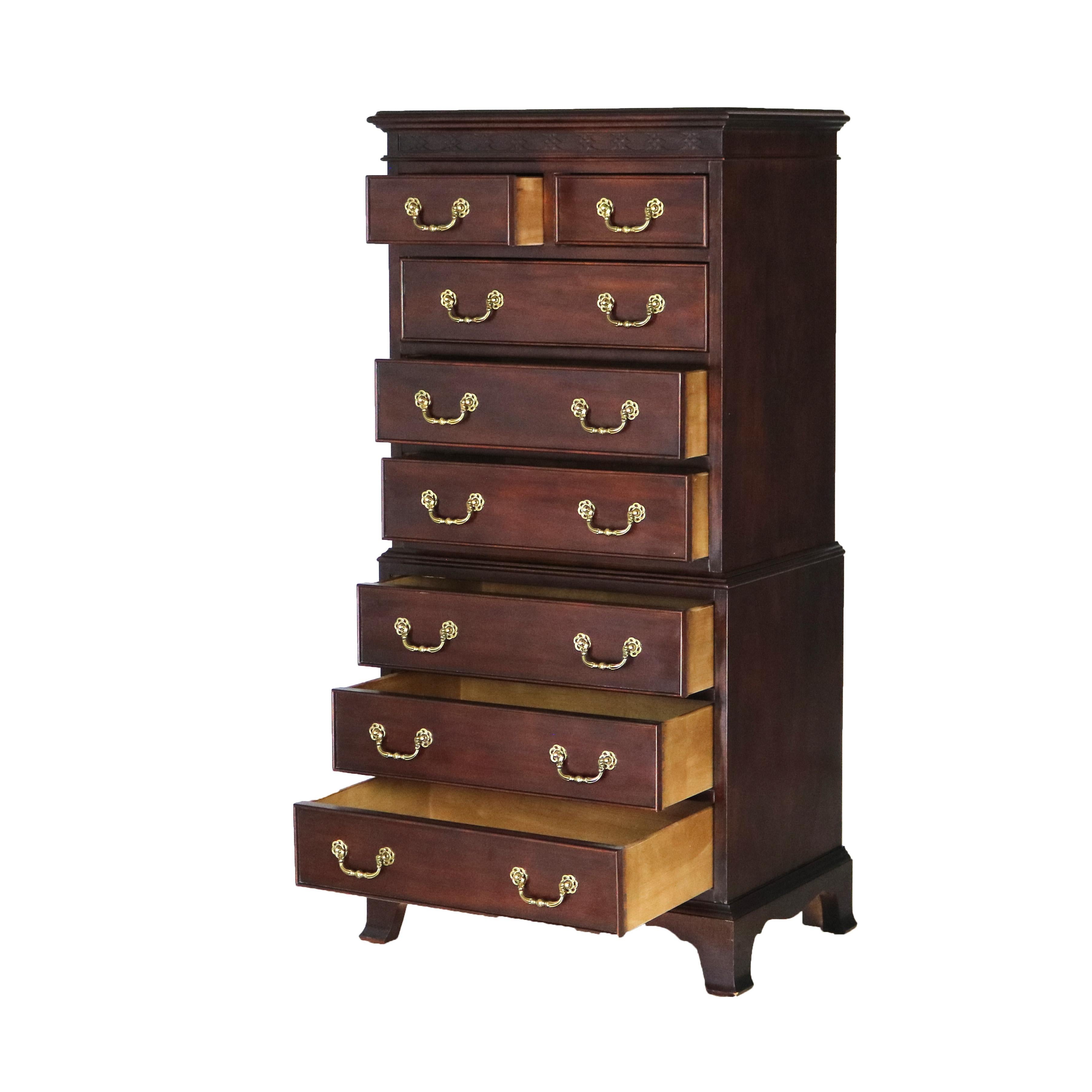 Mogano Chippendale Style Century Mahogany Eight-Drawer Lingerie Chest 20thC in vendita