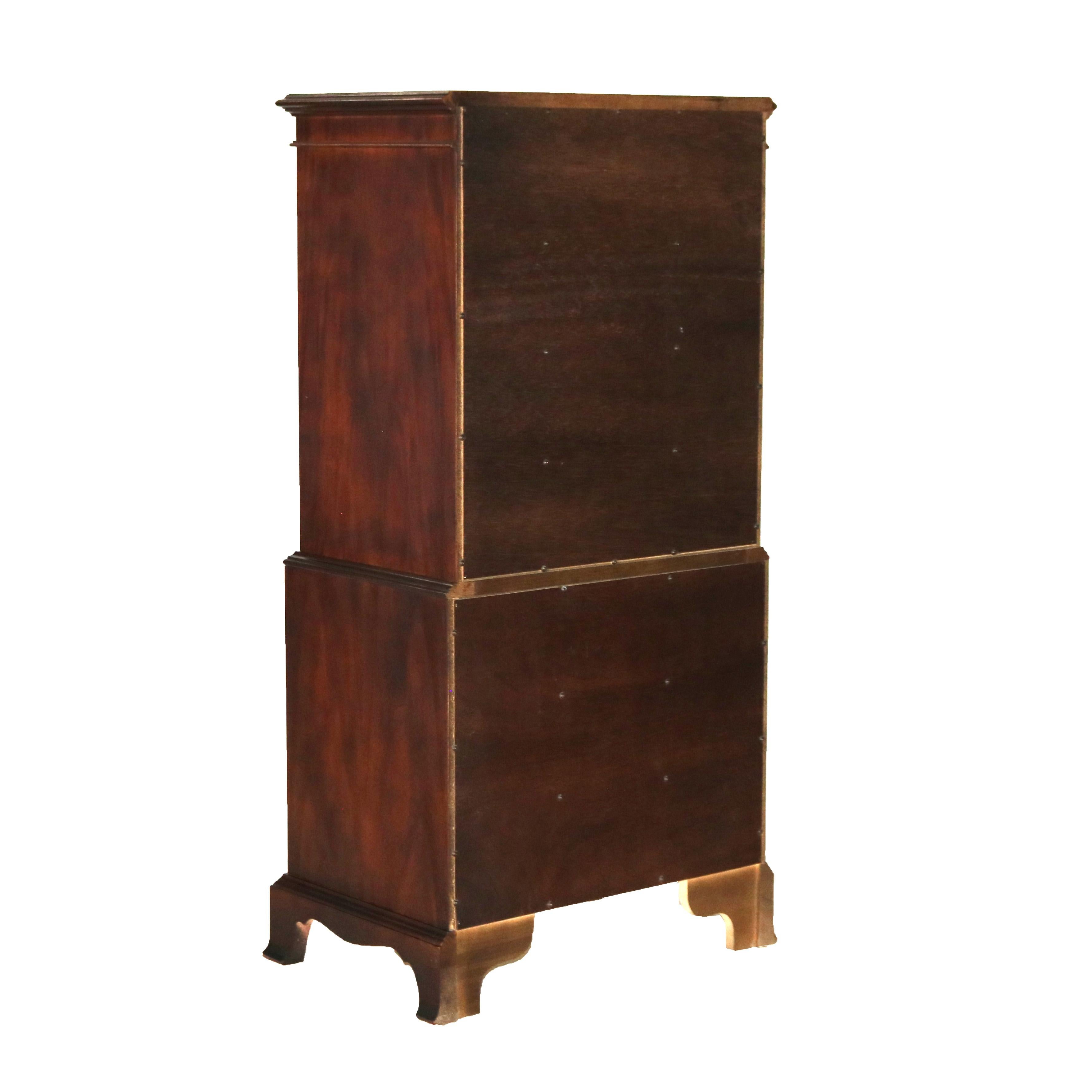 Chippendale Style Century Mahogany Eight-Drawer Lingerie Chest 20thC in vendita 3