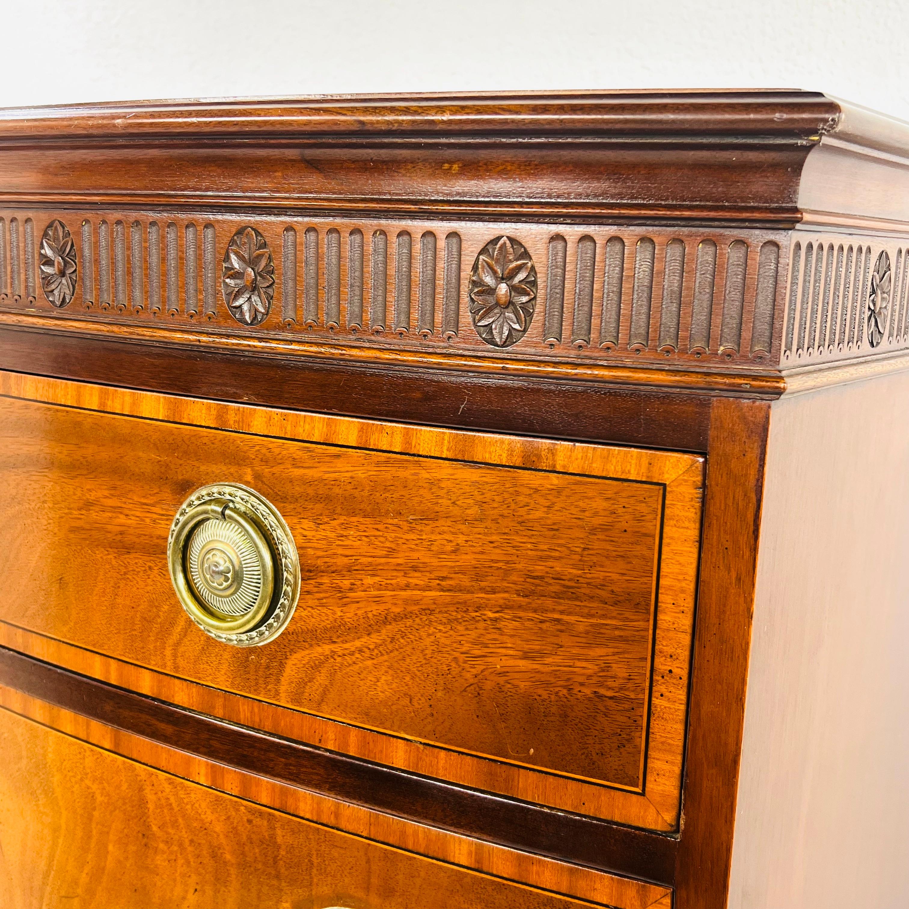 Cassettiera in stile Chippendale in vendita 5