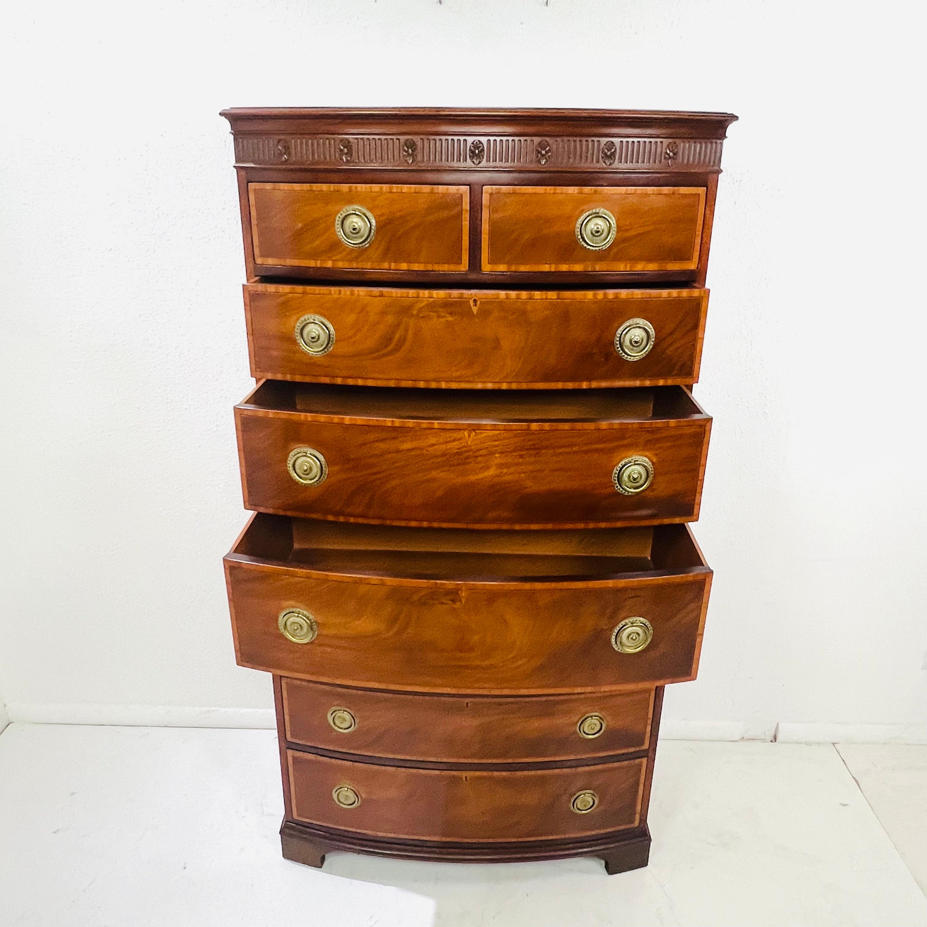 Ottone Cassettiera in stile Chippendale in vendita