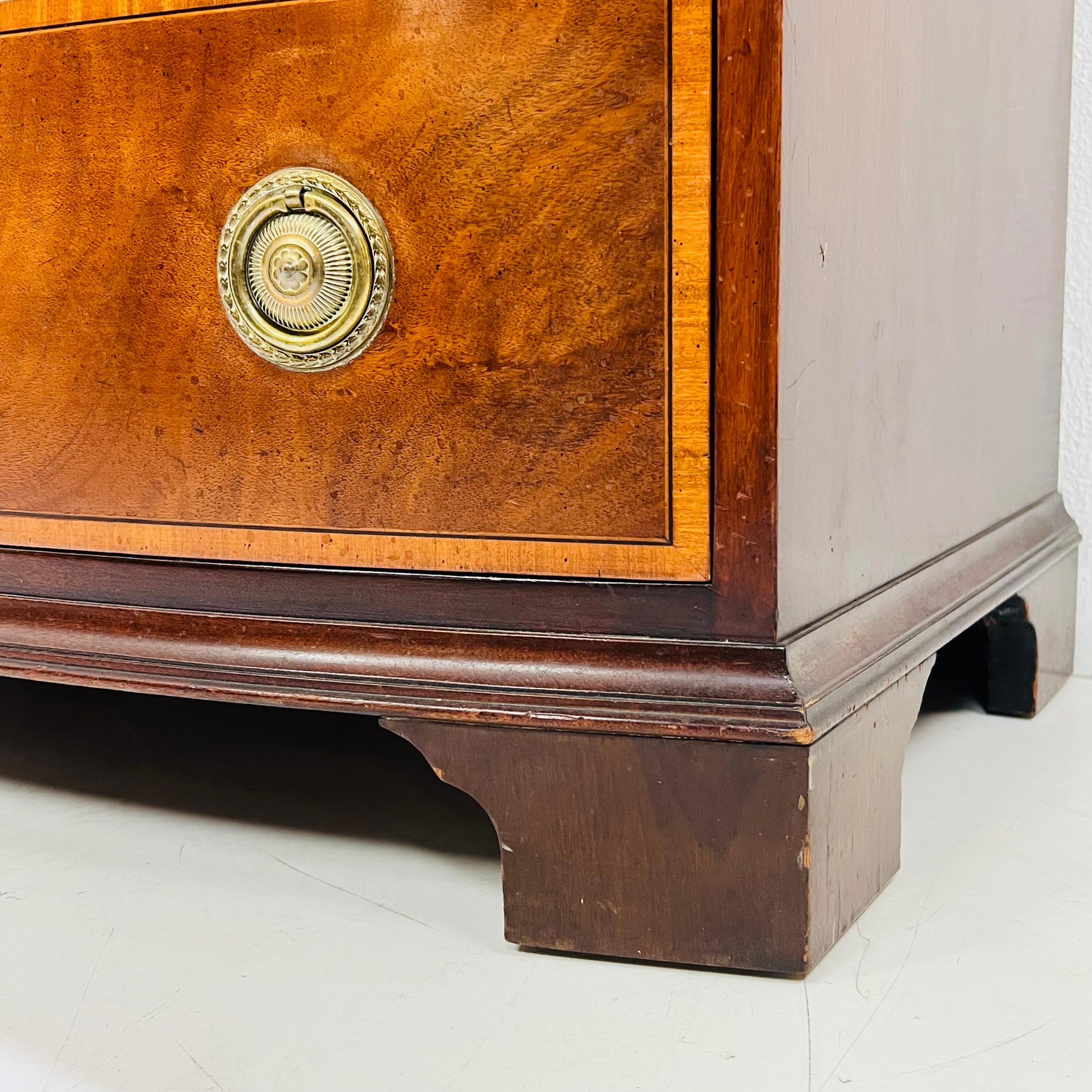 Cassettiera in stile Chippendale in vendita 4