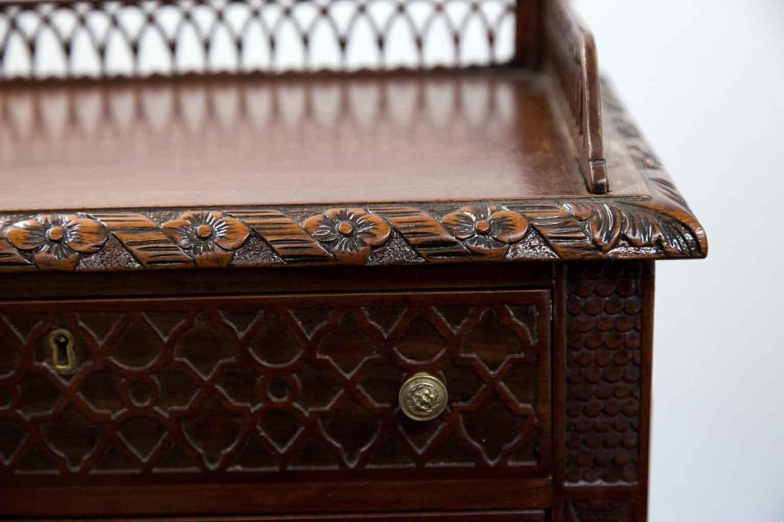 Chippendale Style Console Table In Good Condition In Wilson, NC
