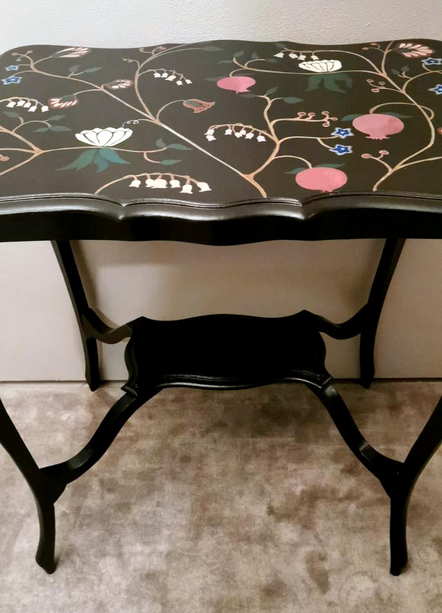 Sapele Wood Chippendale Style English Ebonized Wood Tea Table With Painted Top For Sale