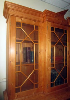 Chippendale Style English Pine Breakfront /Bookcase