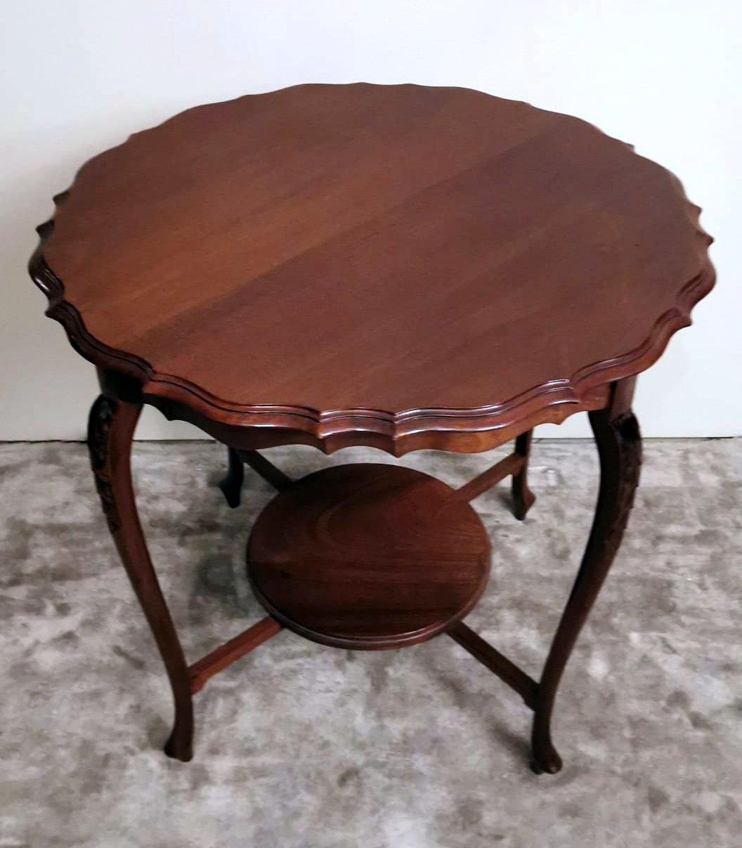 Chippendale Style English Wood Coffee Table In Good Condition For Sale In Prato, Tuscany