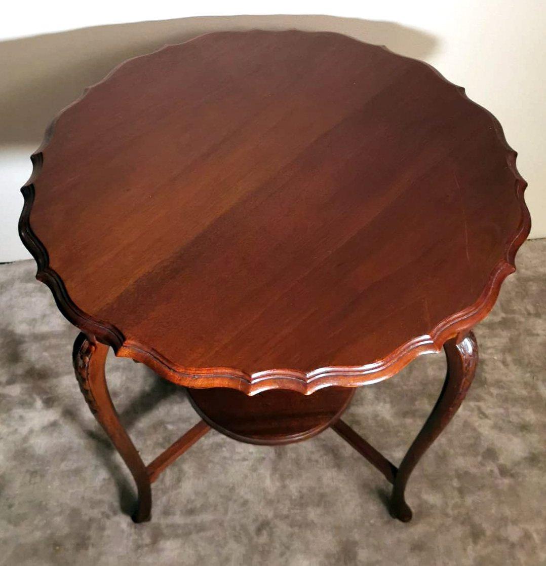 Chippendale Style English Wood Coffee Table For Sale 1