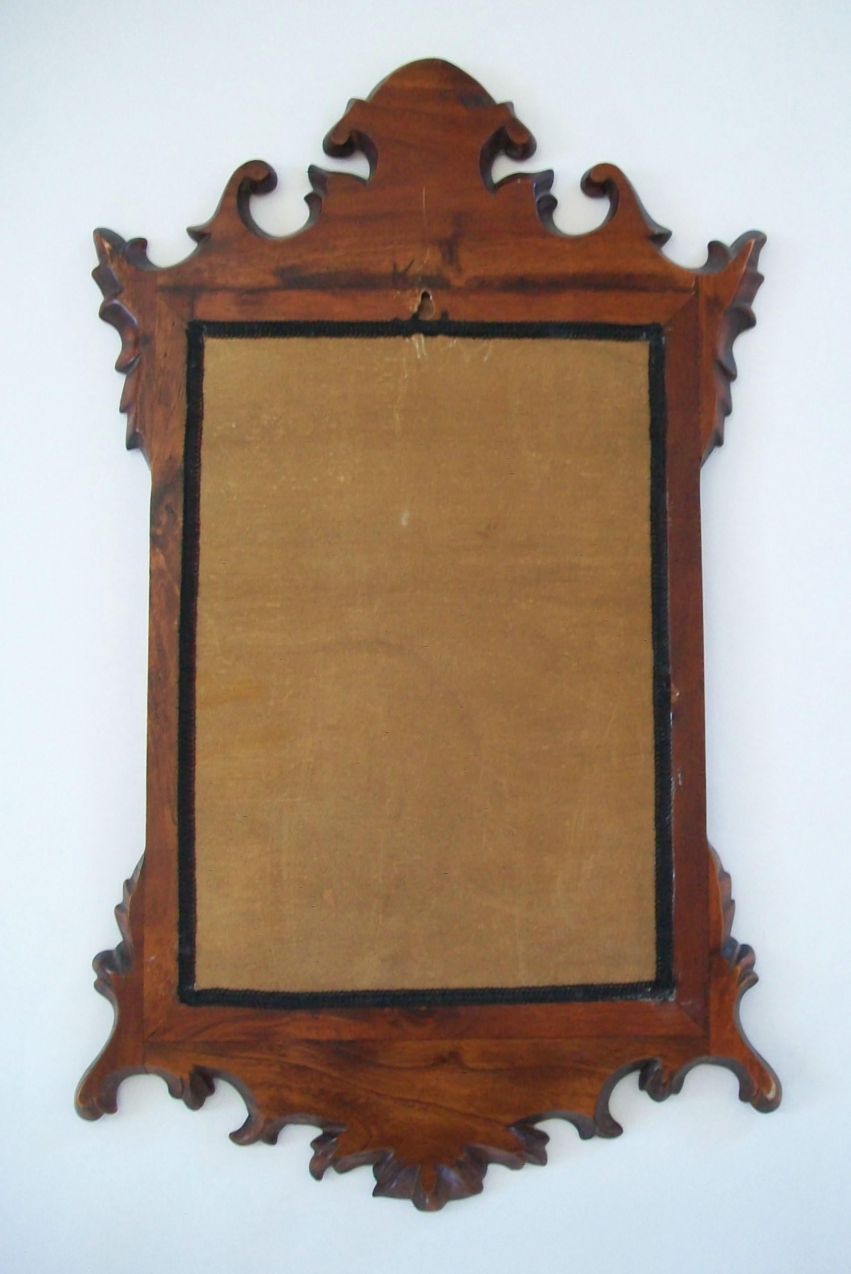 Chippendale Style Flamed Mahogany & Parcel Gilt Mirror, UK, Early 20th Century 4