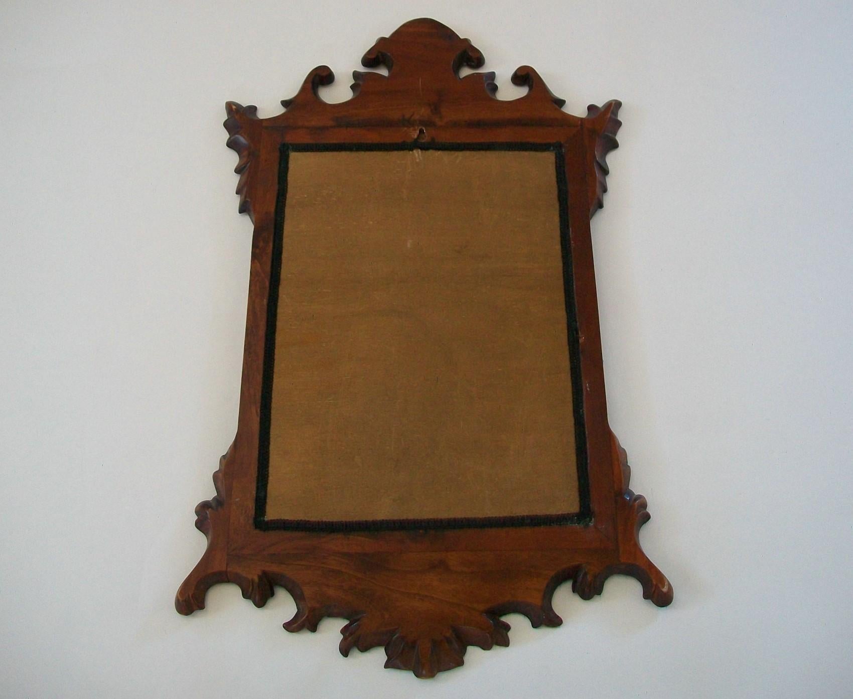 Chippendale Style Flamed Mahogany & Parcel Gilt Mirror, UK, Early 20th Century 5