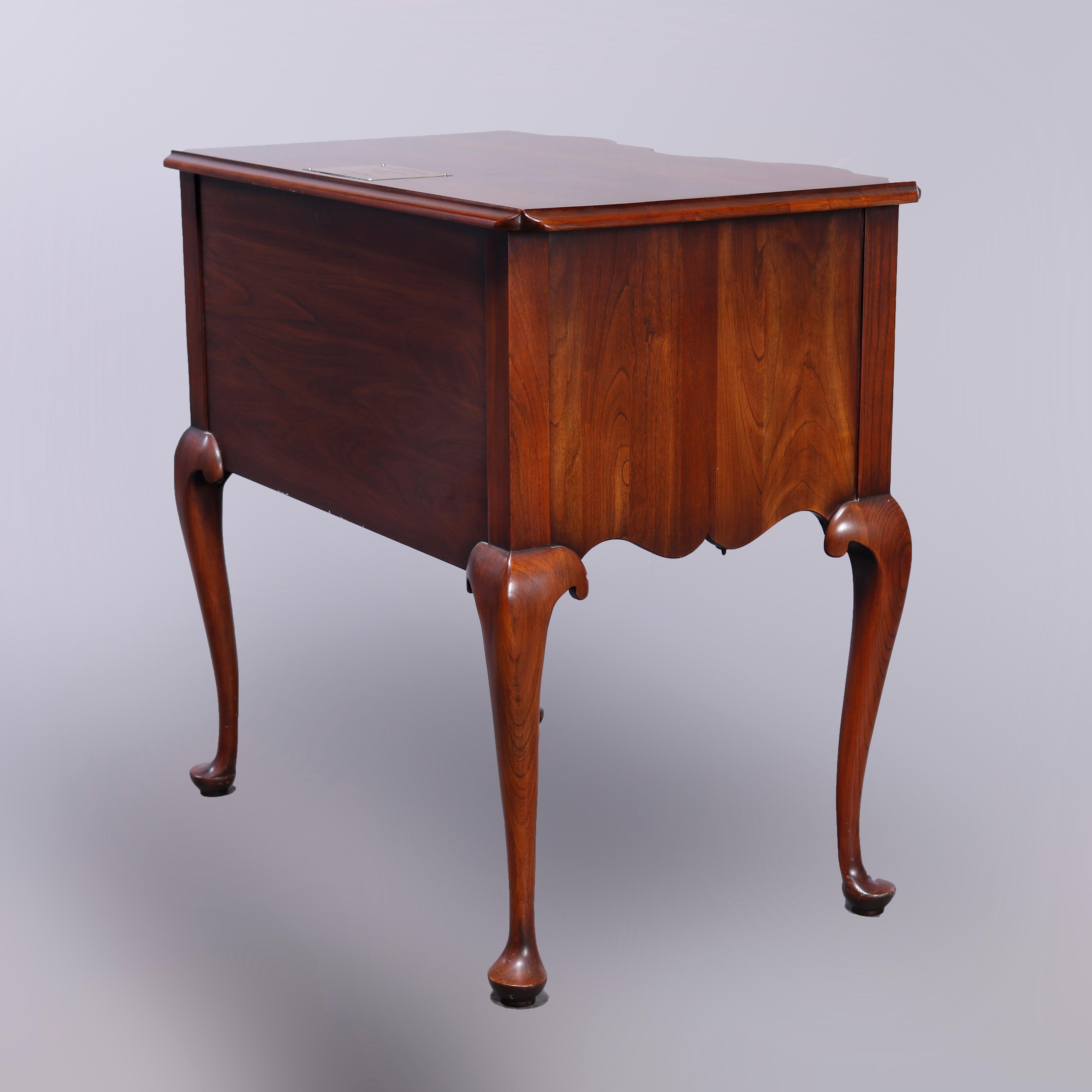 Chippendale Style Harden Cherry Low Boy Dressing Table, 20th C 1