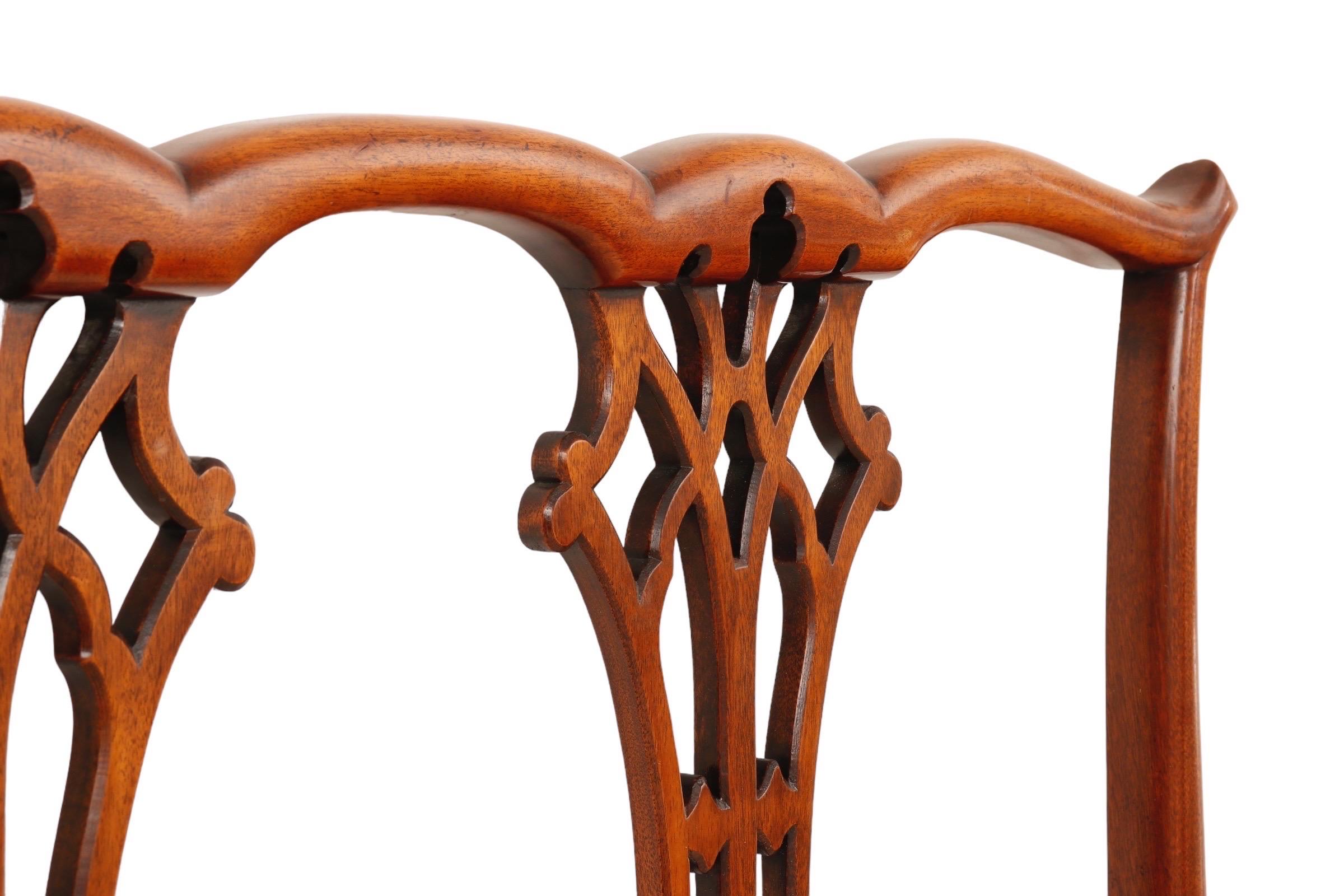 Chippendale Style King Headboard in Mahogany For Sale 1