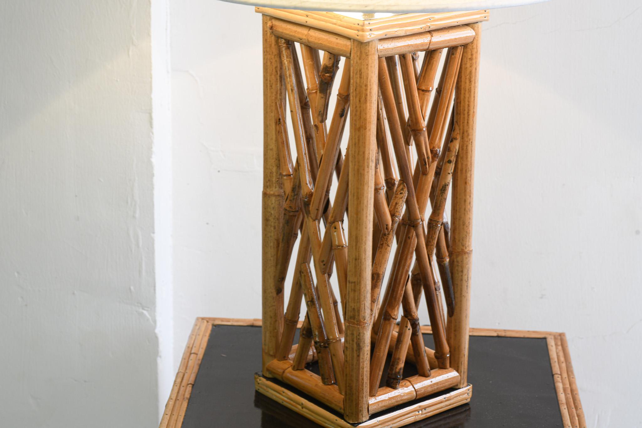 Colonial Revival Chippendale Style Lattice Rattan Bamboo Table Lamp For Sale