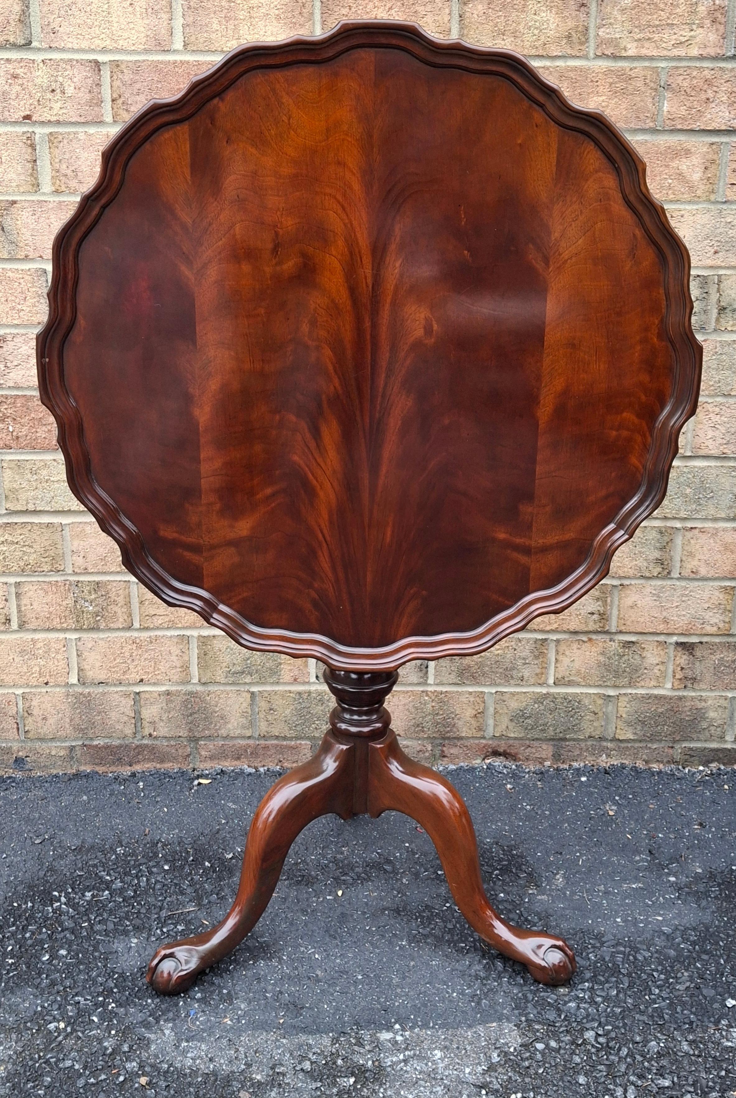 20th Century Chippendale Style Mahogany Bird Cage Spinning Tilt Top Tea Table For Sale