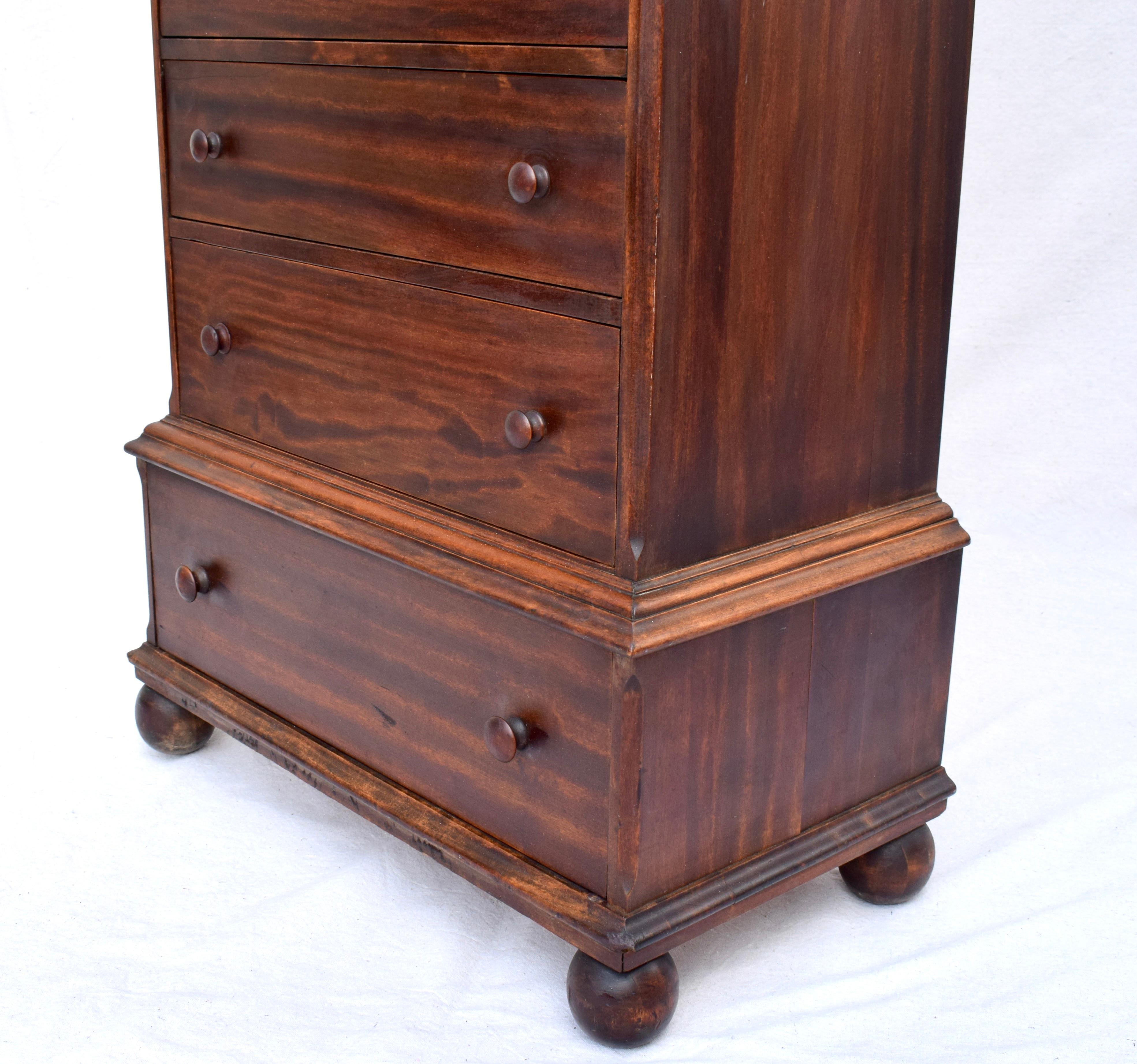 Chippendale Style Mahogany Bookcase With Cannonball Feet For Sale 3