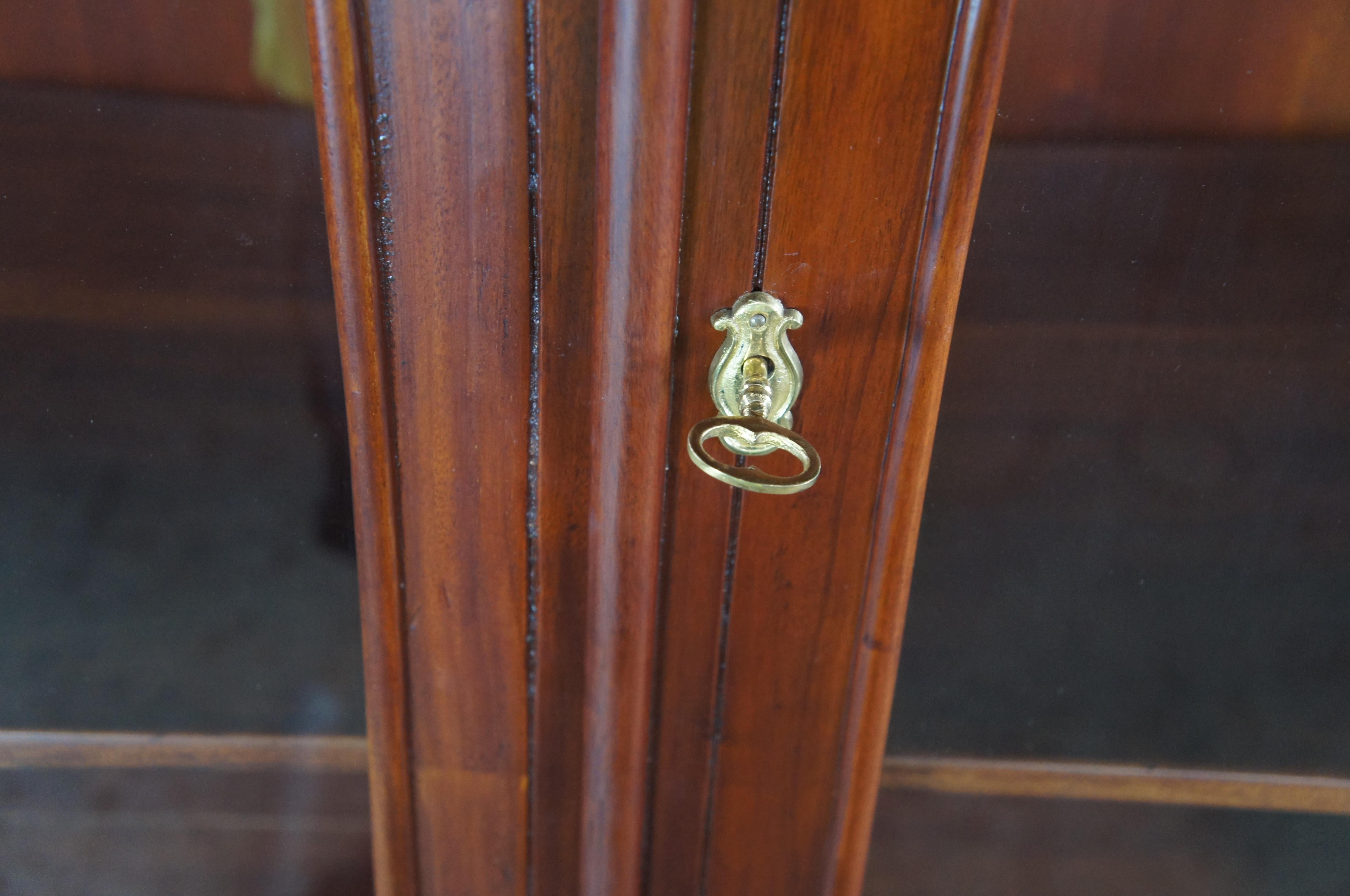 Vetrinetta per porcellane in stile Chippendale in mogano Libreria Curio Ball and Claw 76
