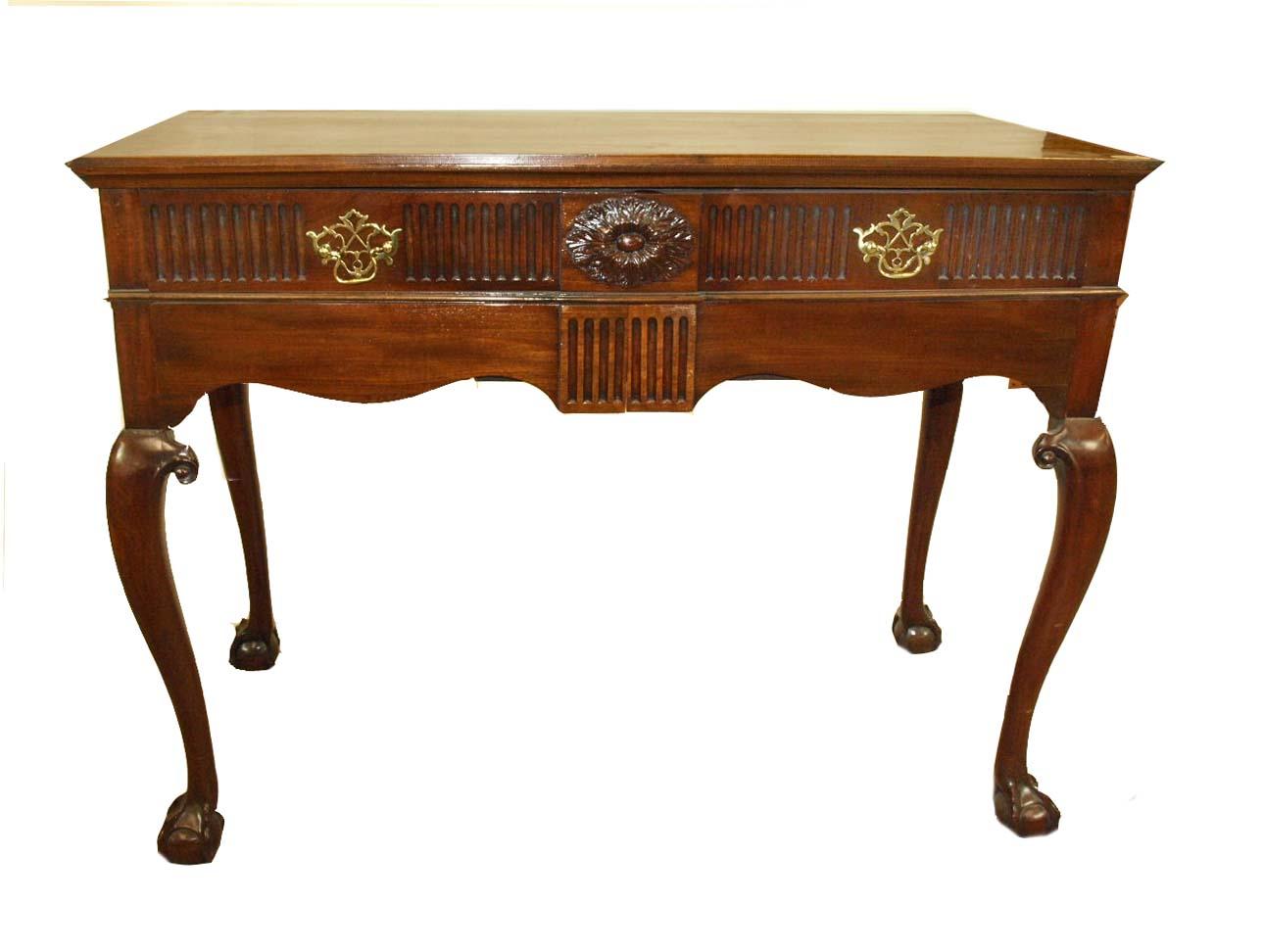 Chippendale Style Mahogany Console In Good Condition For Sale In Wilson, NC