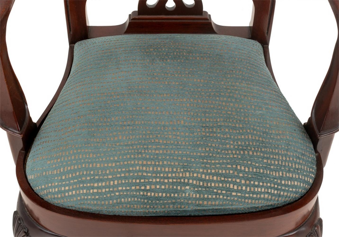Tissu Chaises de salle à manger de style Chippendale, 6 en vente