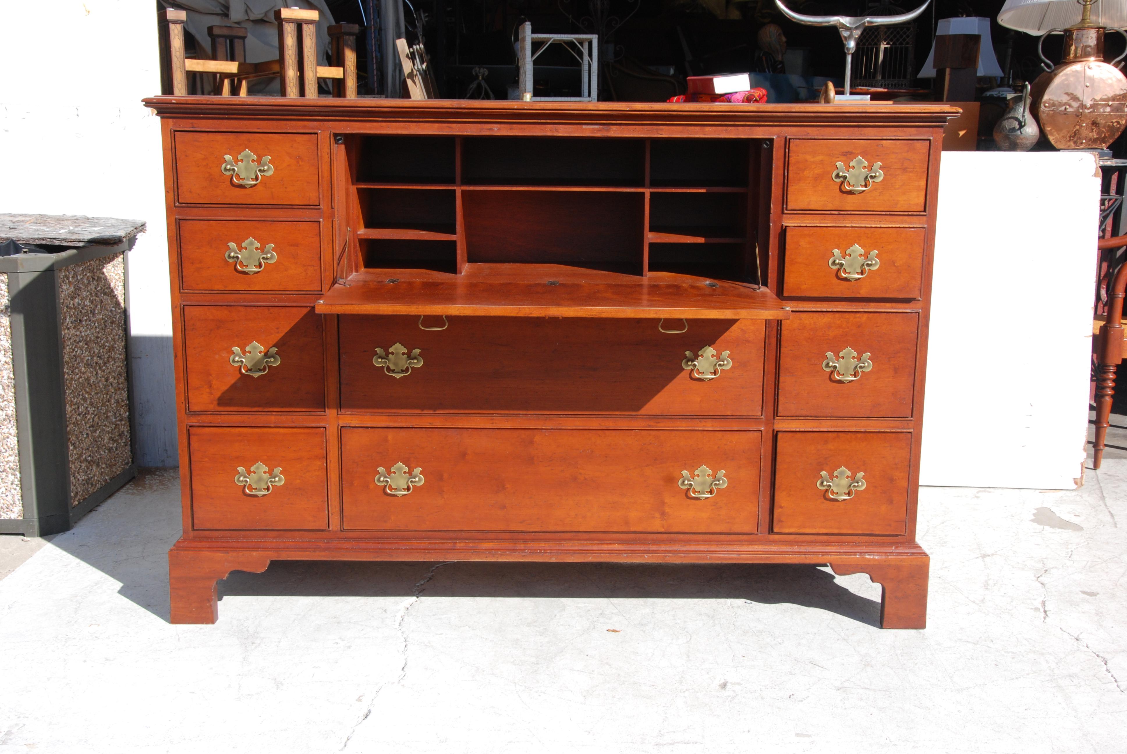 Chippendale Style Mahogany Secretary Desk by Baker In Good Condition For Sale In Pasadena, TX
