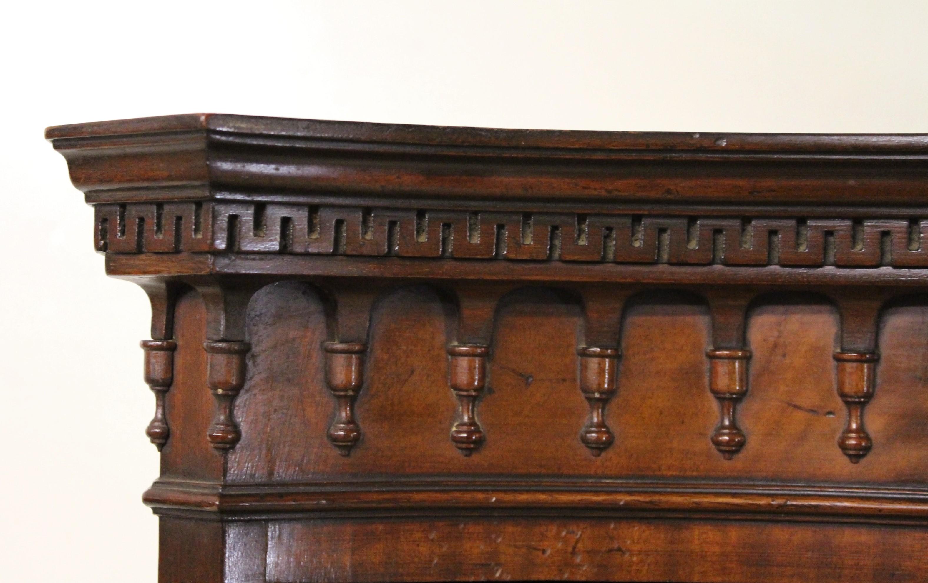 Chippendale Style Mahogany Serpentine Fronted Chest on Chest 1