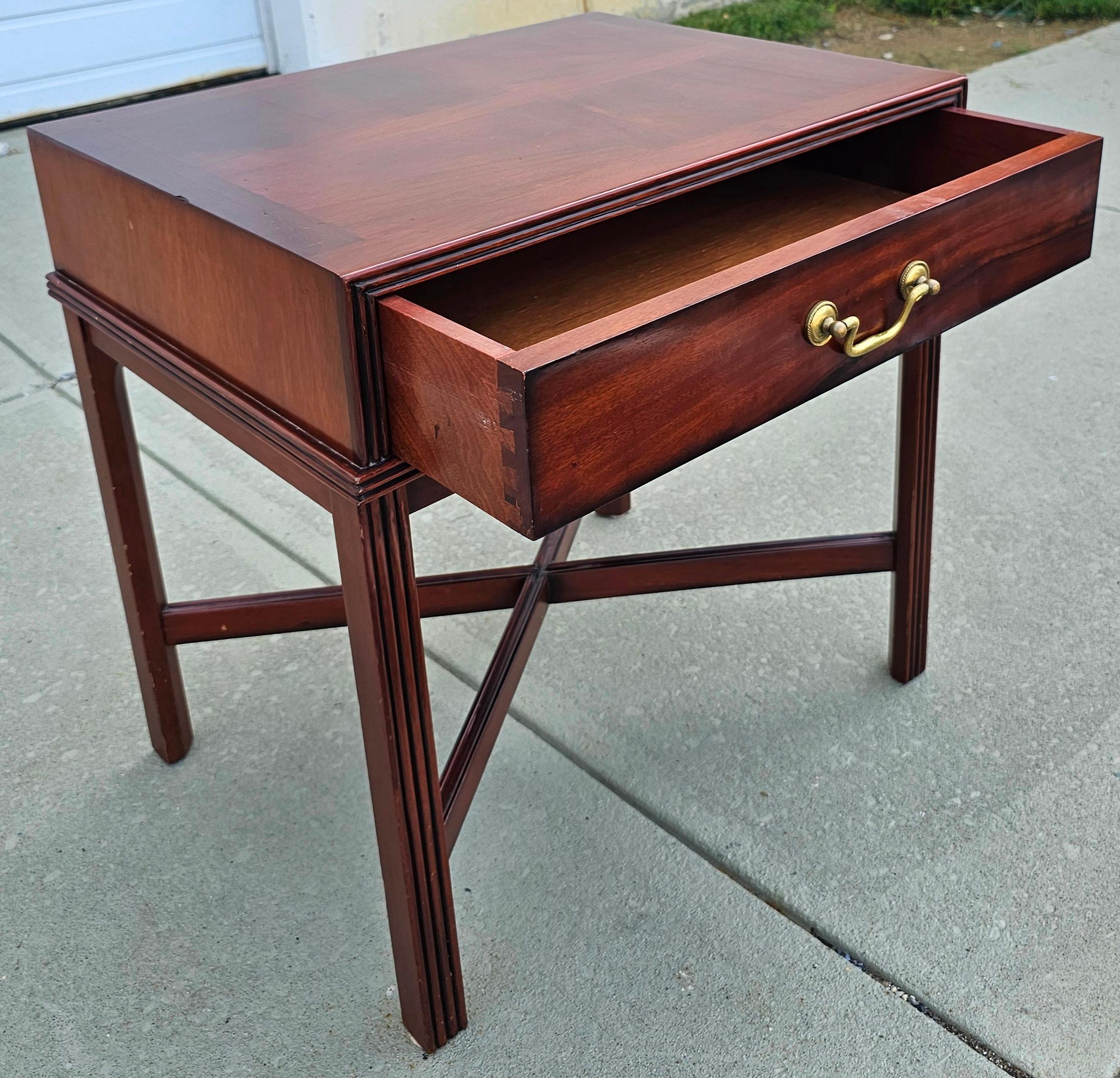 Chippendale Style Mahogany Single Drawer Side Table In Good Condition For Sale In Germantown, MD