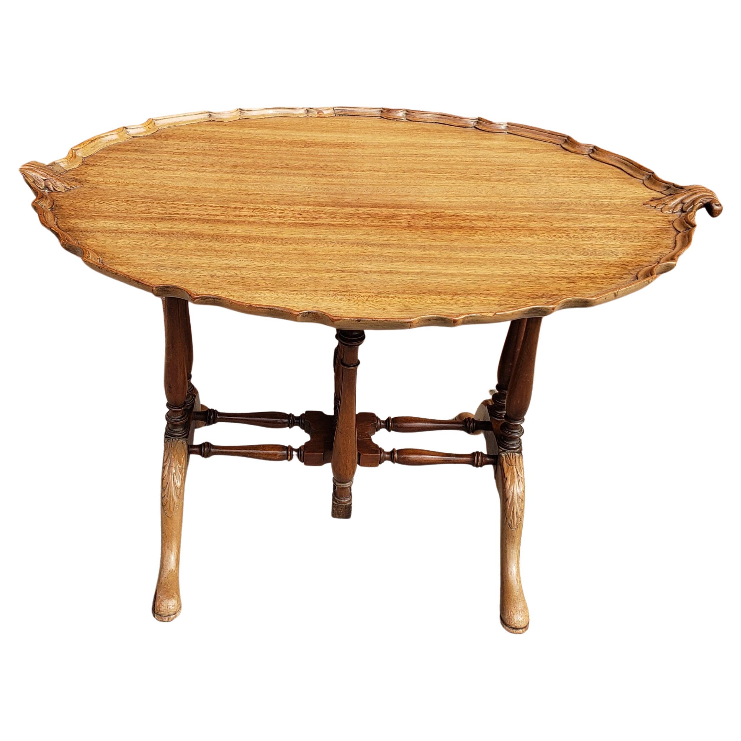 20th Century Chippendale Style Pale Sipo Mahogany Oval Tilt-Top Pie Crust Tray Tea Table For Sale