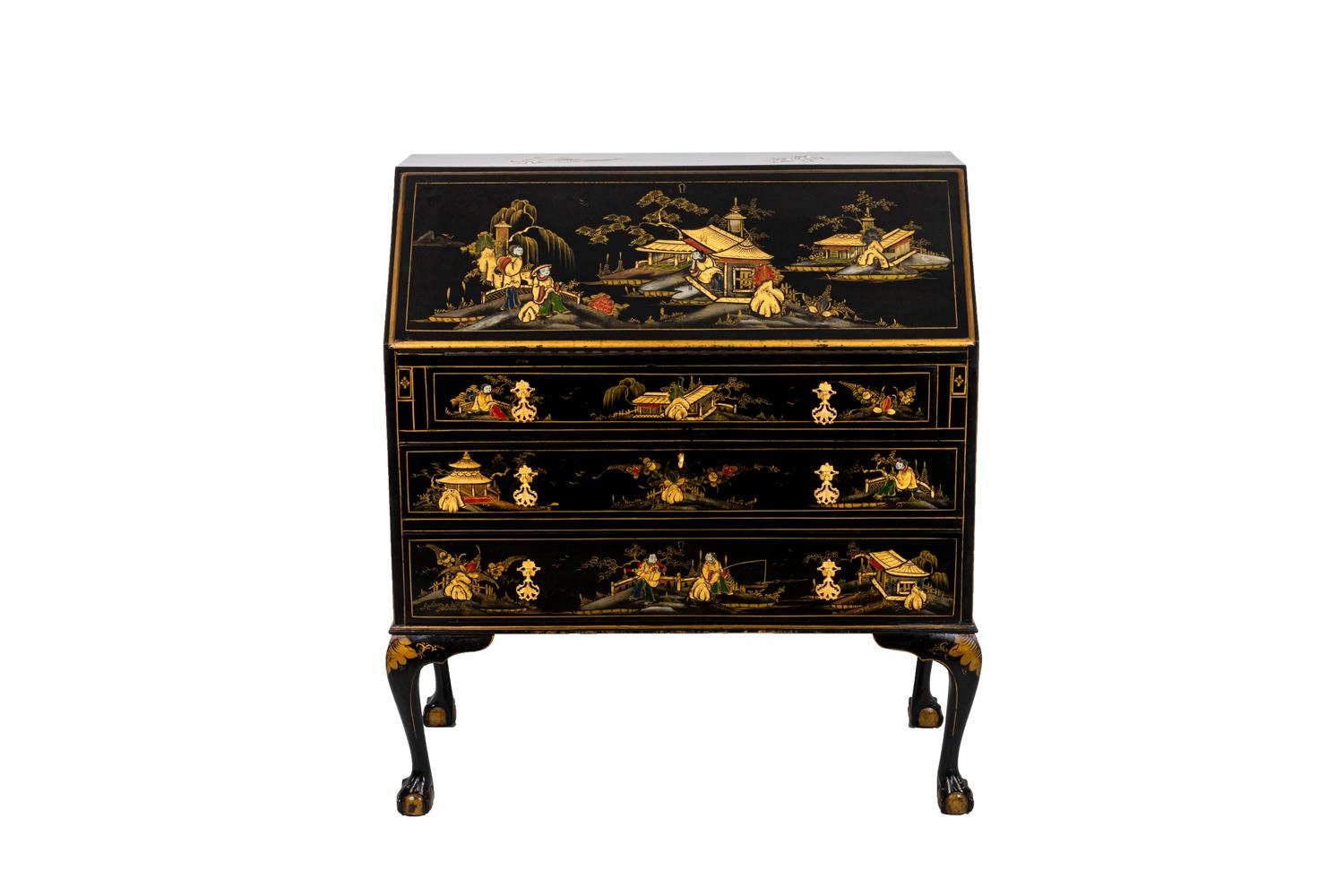 Chinese Chippendale Chippendale Style Slant Top Desk in Black Lacquered Wood, circa 1900