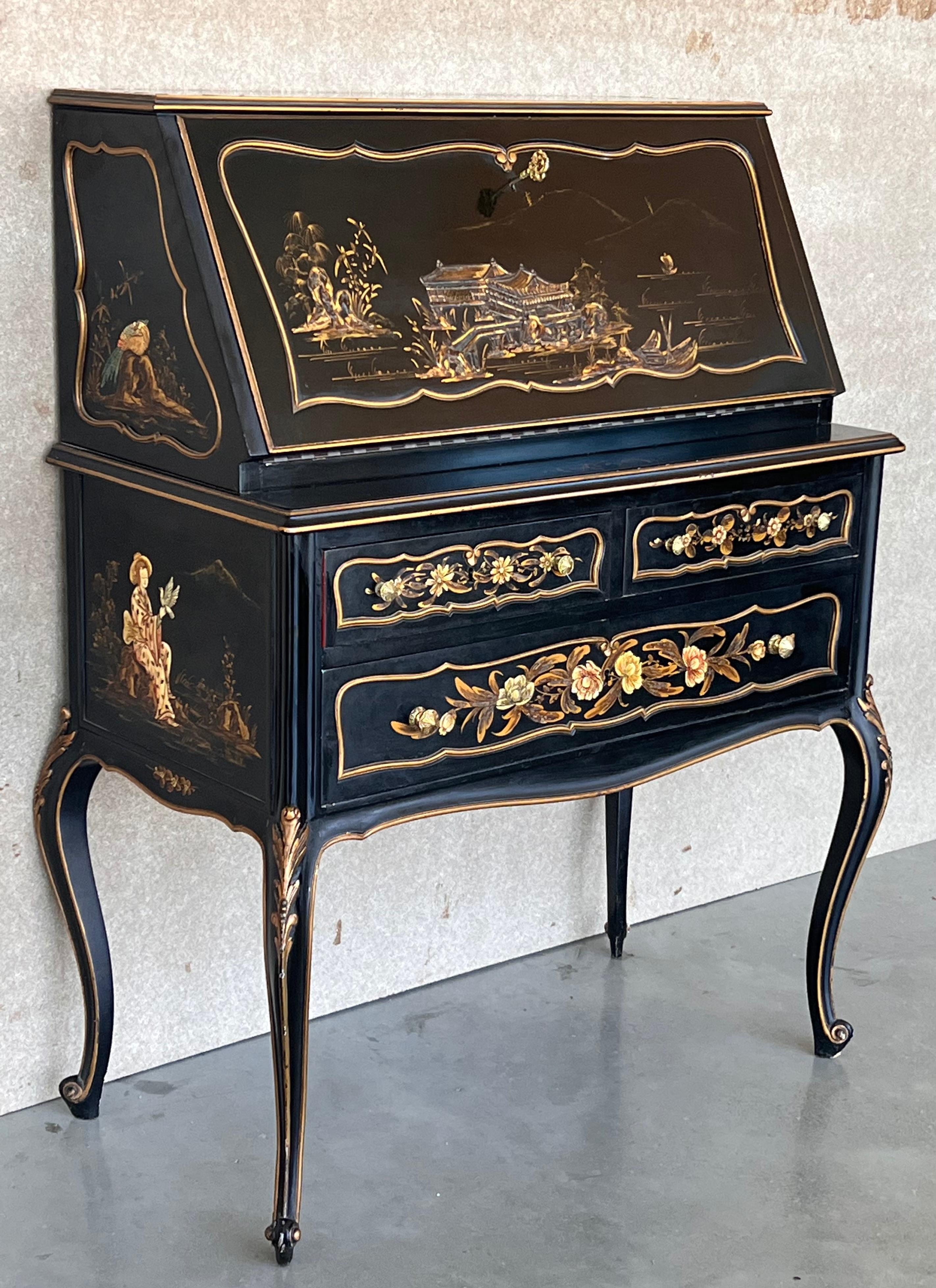 Chinese Chippendale Chippendale Style Slant Top Desk in Black Lacquered Wood, circa 1900 For Sale