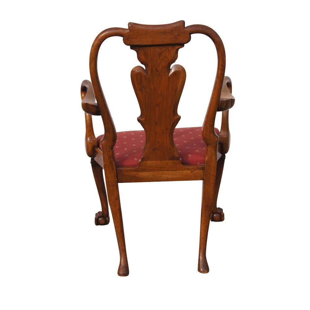 Chippendale Style Walnut Arm Chair In Good Condition For Sale In Pasadena, TX
