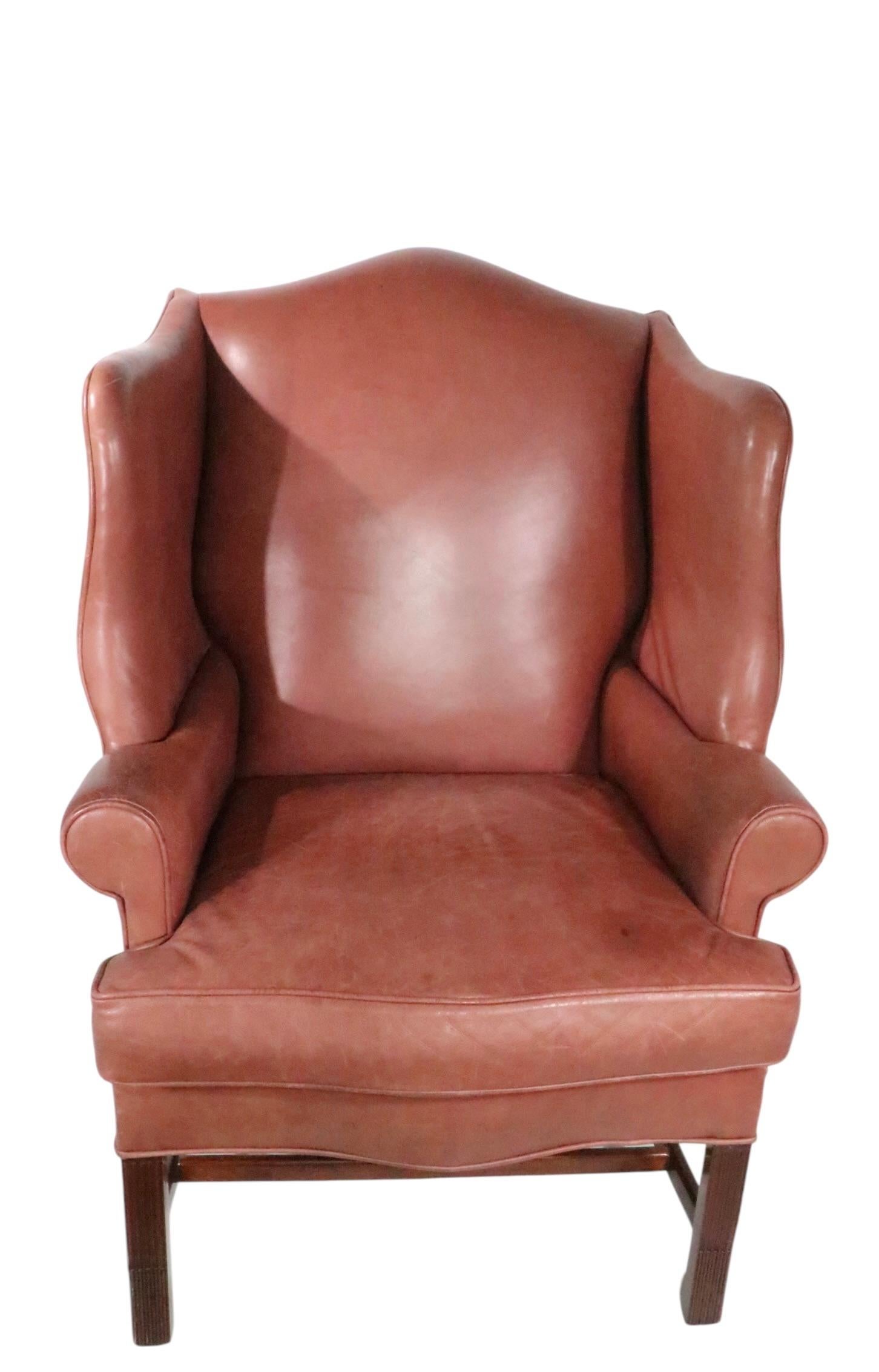 Ohrensessel im Chippendale-Stil von Leathercraft Inc. im Angebot 4