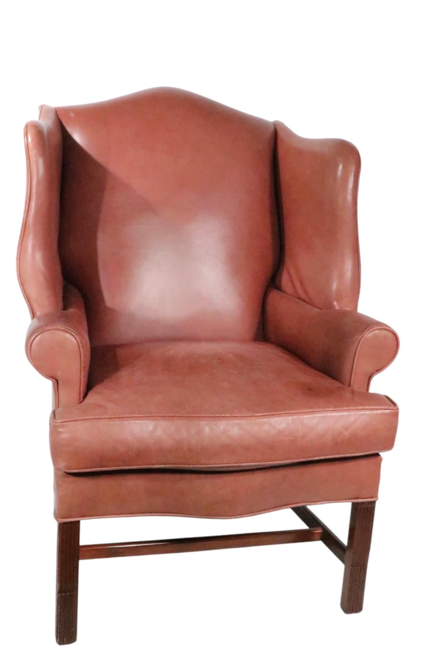 Ohrensessel im Chippendale-Stil von Leathercraft Inc. im Angebot 6