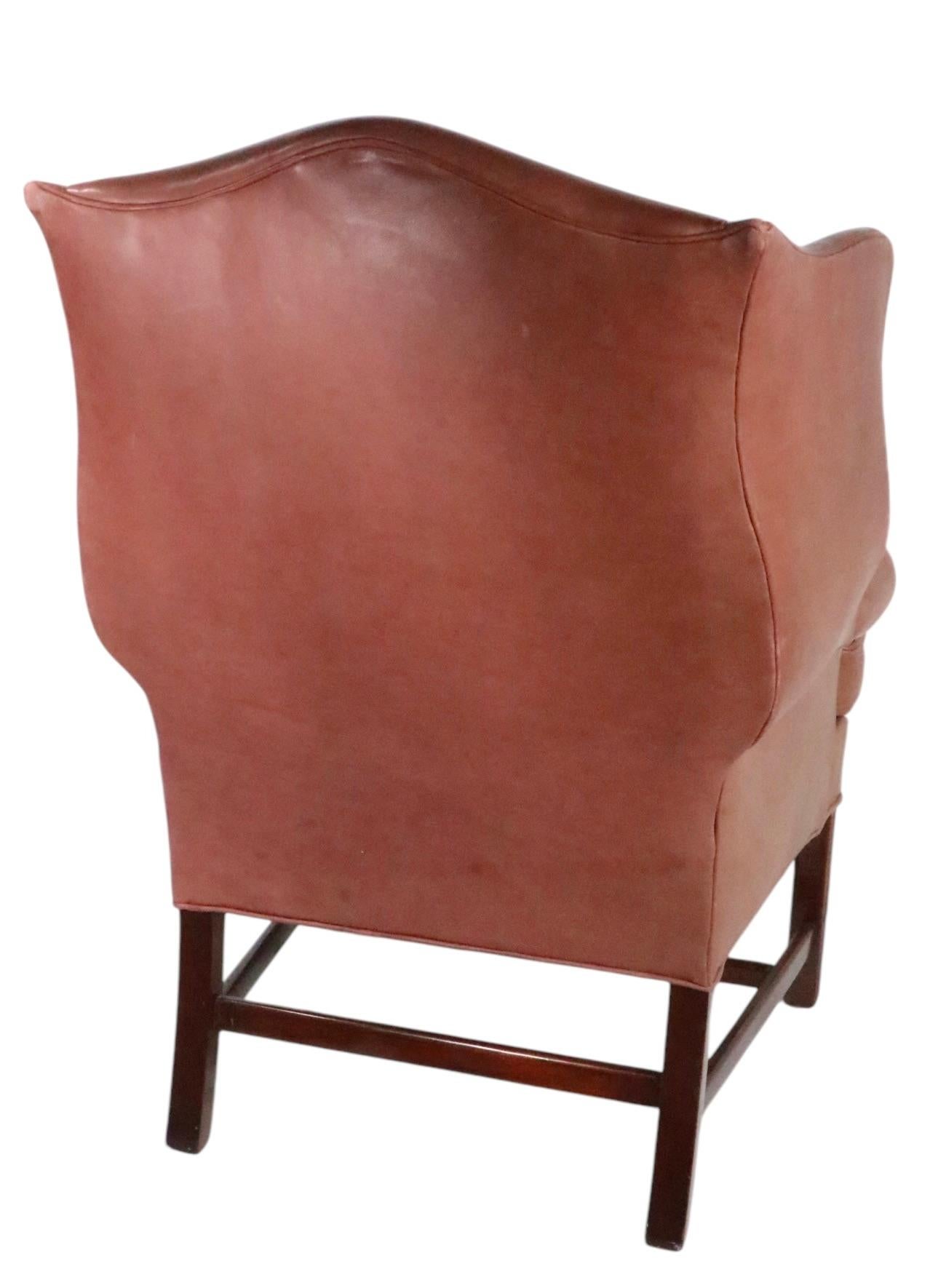 Ohrensessel im Chippendale-Stil von Leathercraft Inc. im Angebot 1
