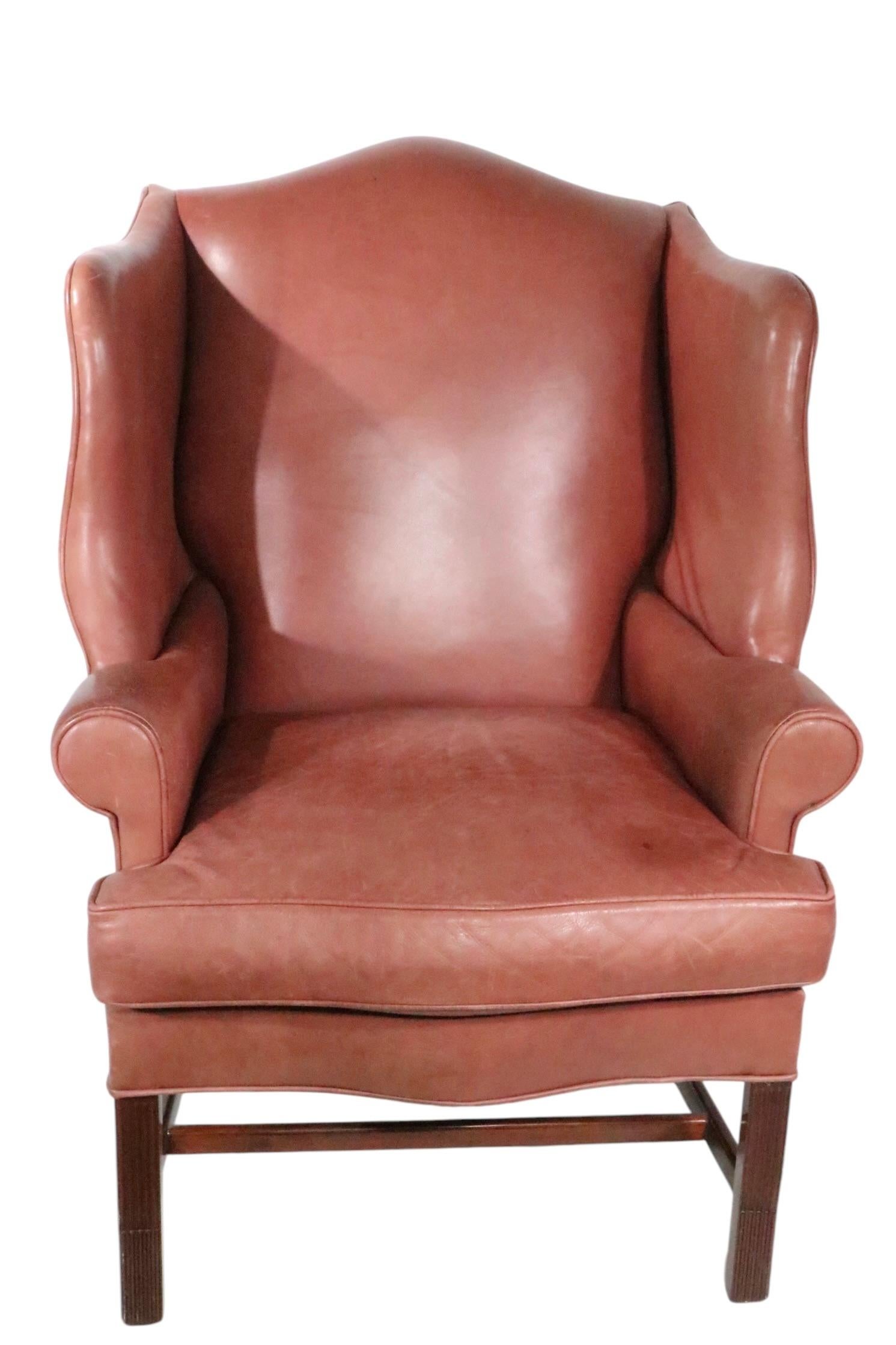 Ohrensessel im Chippendale-Stil von Leathercraft Inc. im Angebot 3