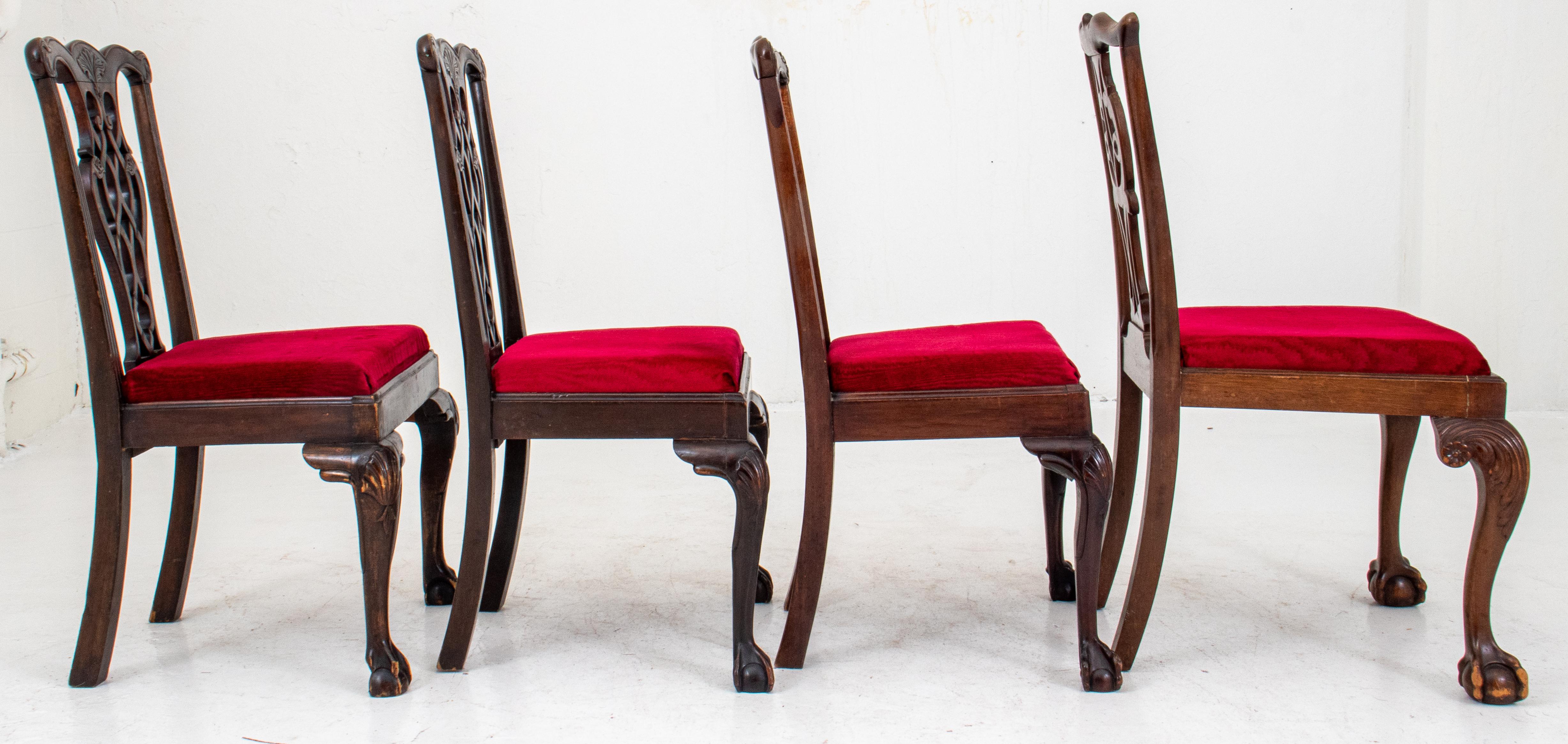 Chippendale Style Wooden Side Chairs, 4 In Good Condition In Astoria, NY