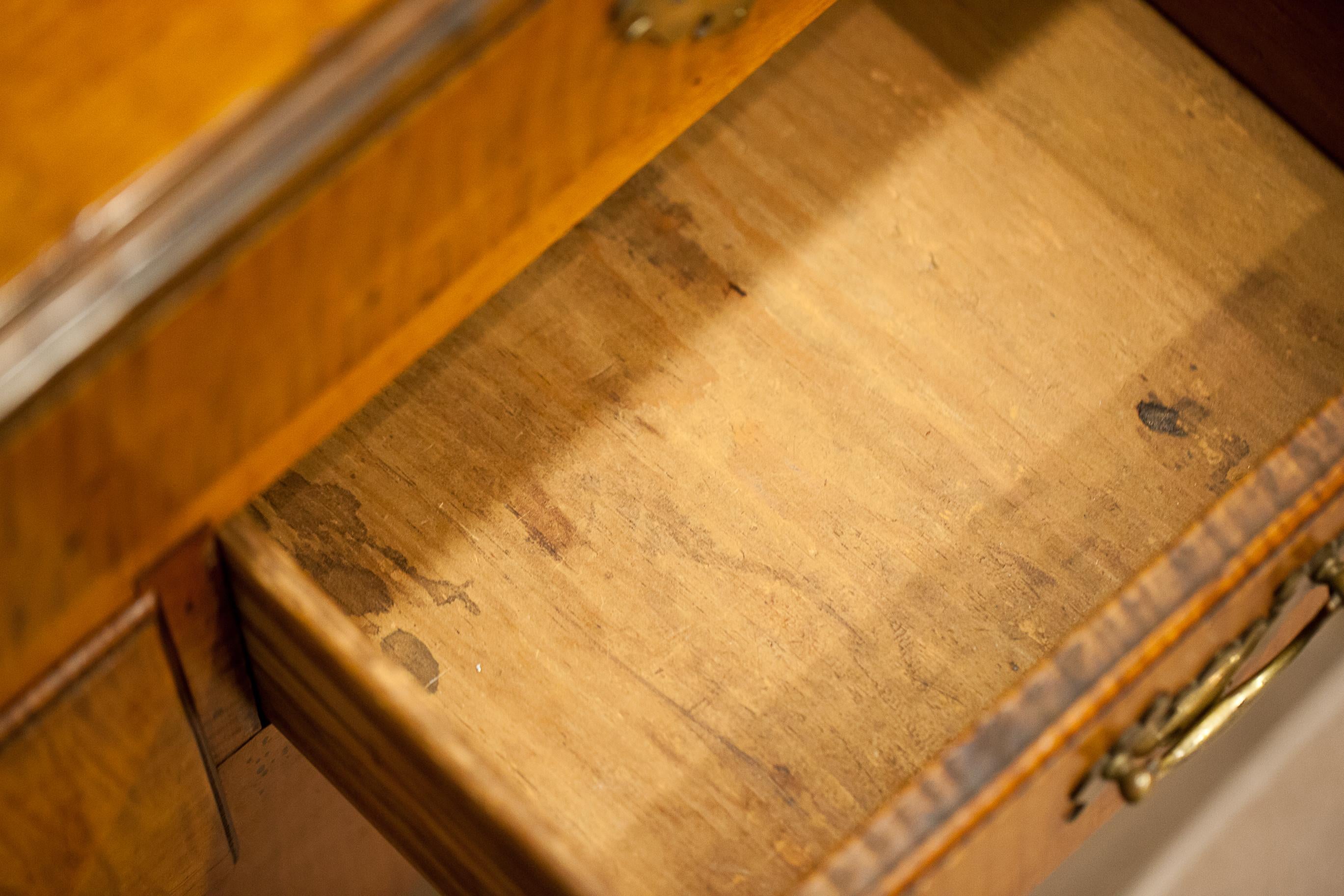 Chippendale Tiger Maple Lowboy/Server, America, circa 1770 8