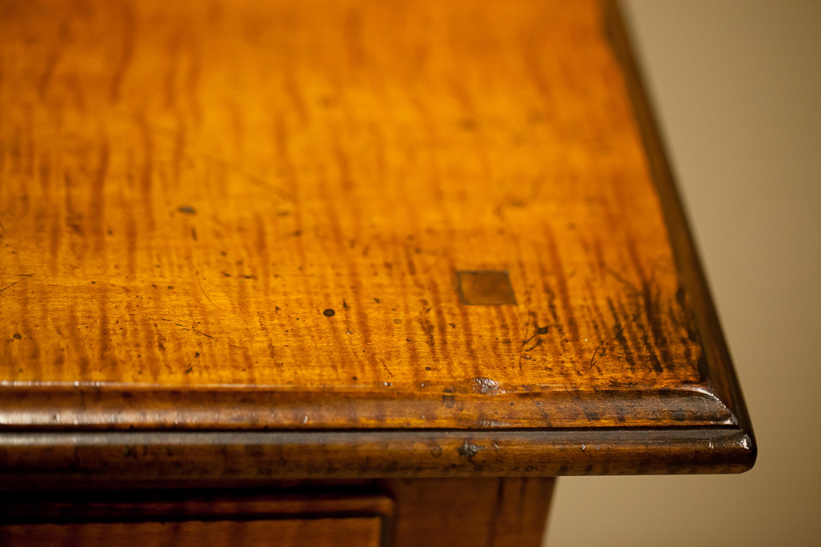 Chippendale Tiger Maple Lowboy/Server, America, circa 1770 2