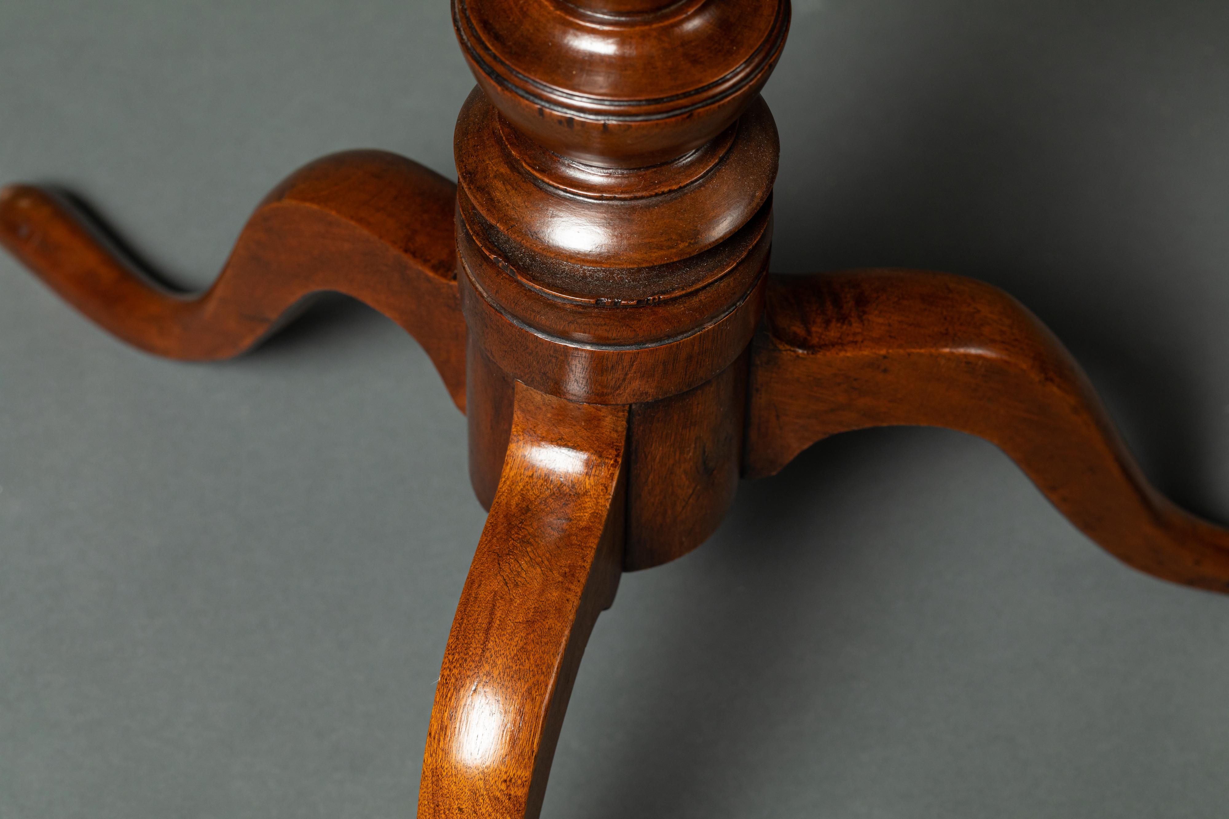 Chippendale Walnut and Mahogany Tripod Table For Sale 3