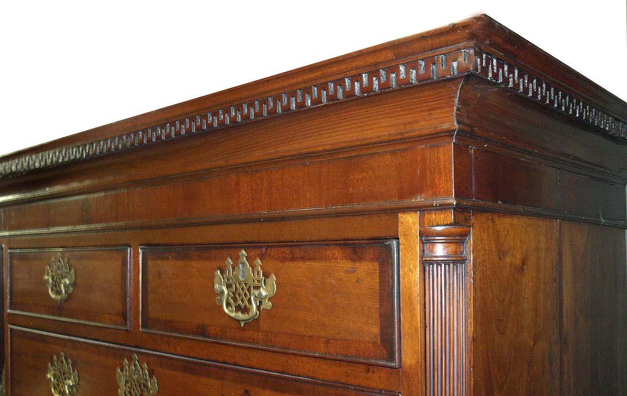 Chippendale Walnut Chest on Chest In Good Condition For Sale In Wilson, NC