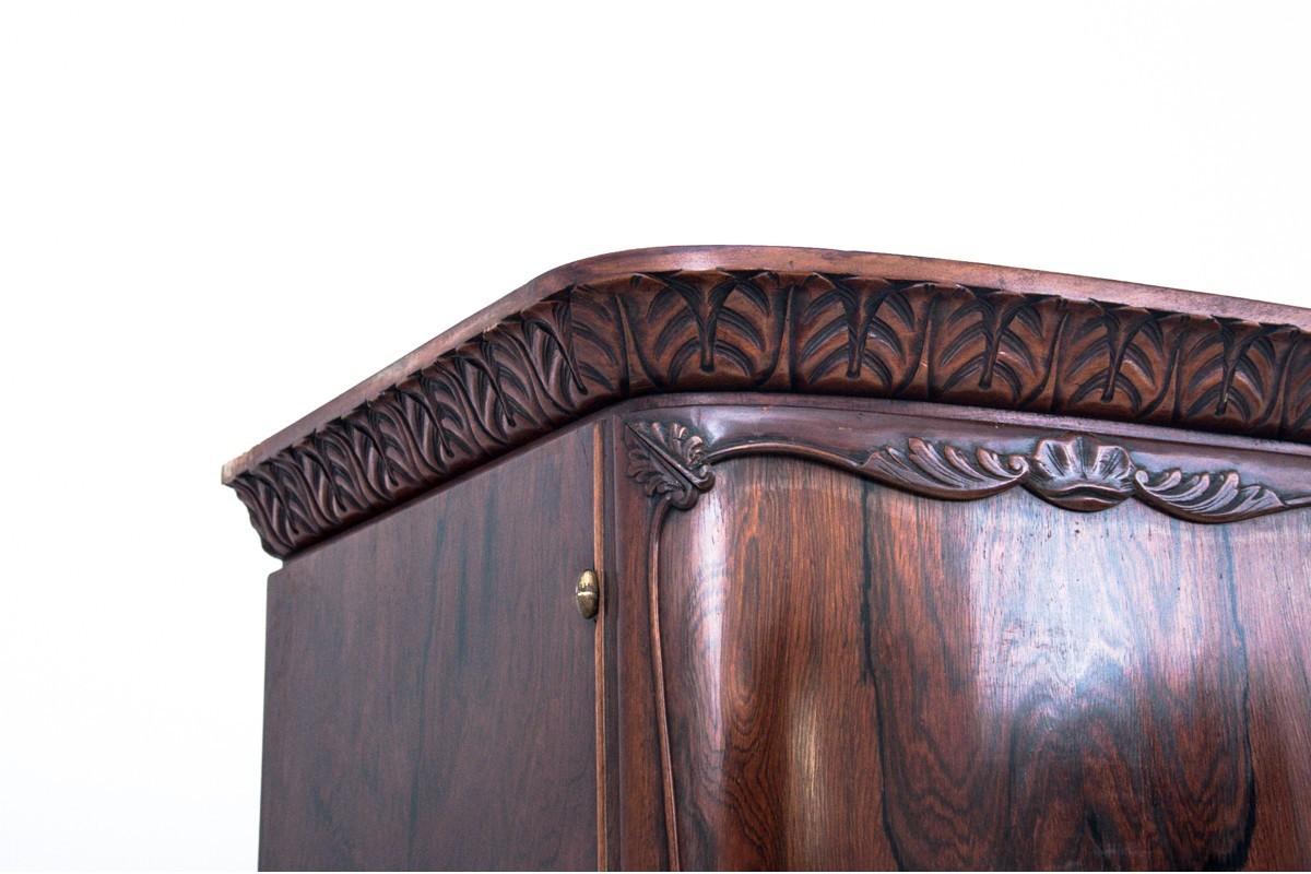 20ième siècle Armoire Chippendale, Europe occidentale, milieu du 20e siècle.