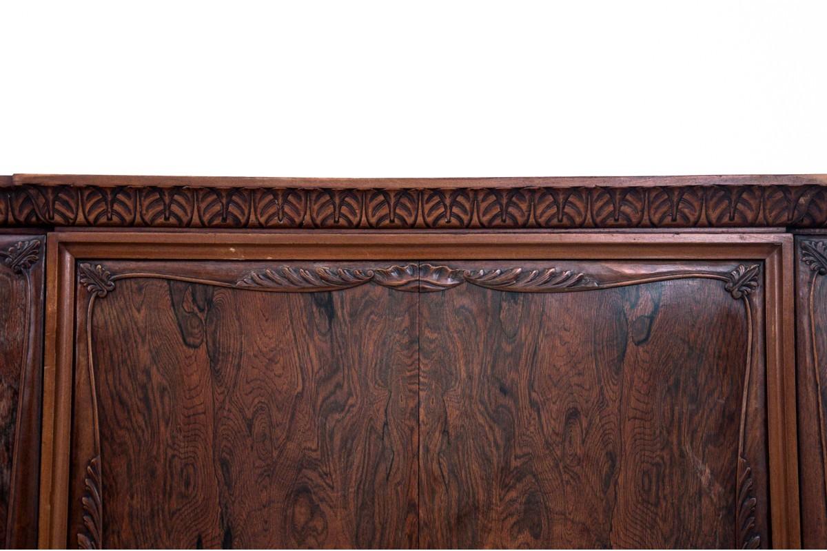 Bois Armoire Chippendale, Europe occidentale, milieu du 20e siècle.