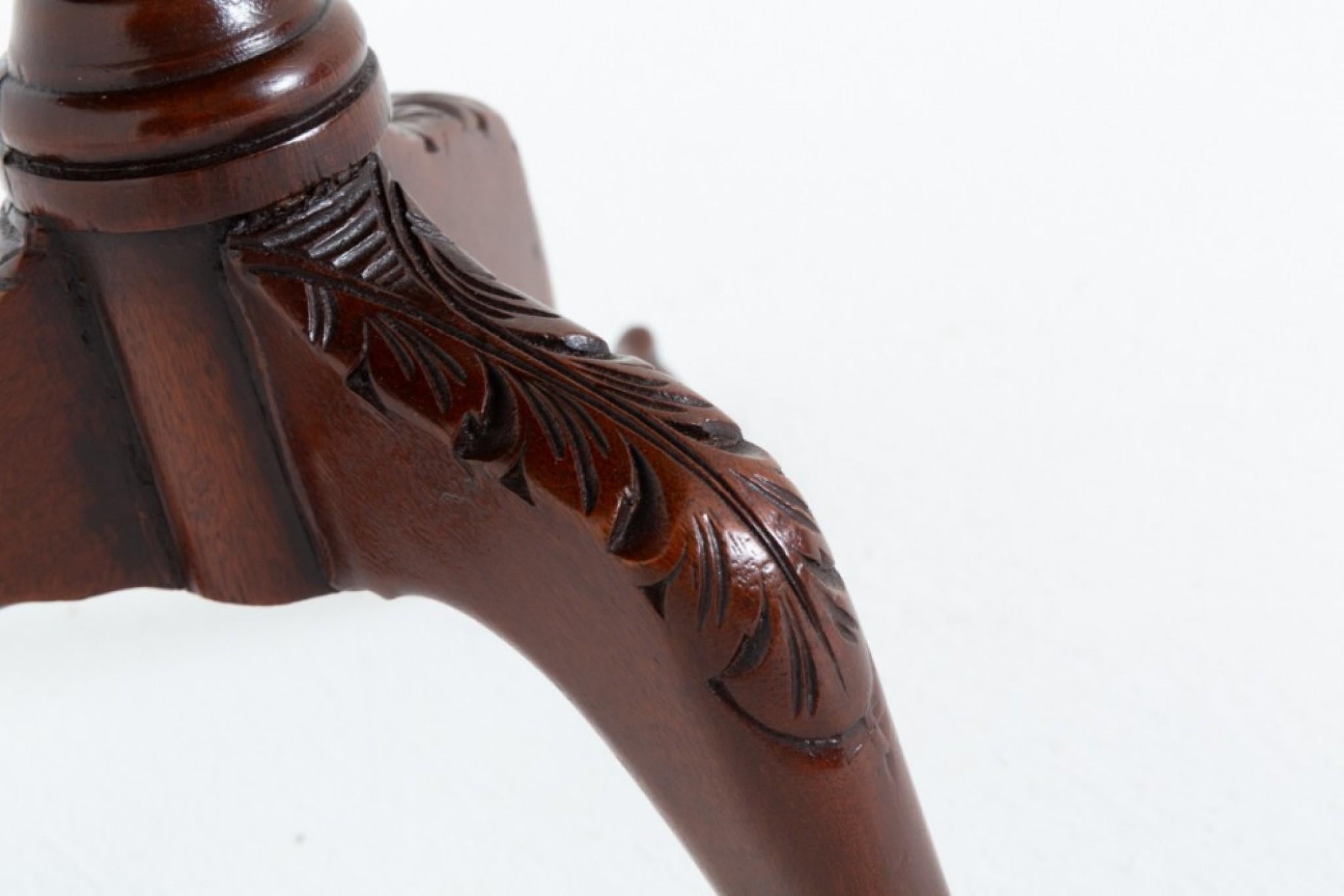 Tavolo da vino Chippendale Lato Mogano 1920 in vendita 1