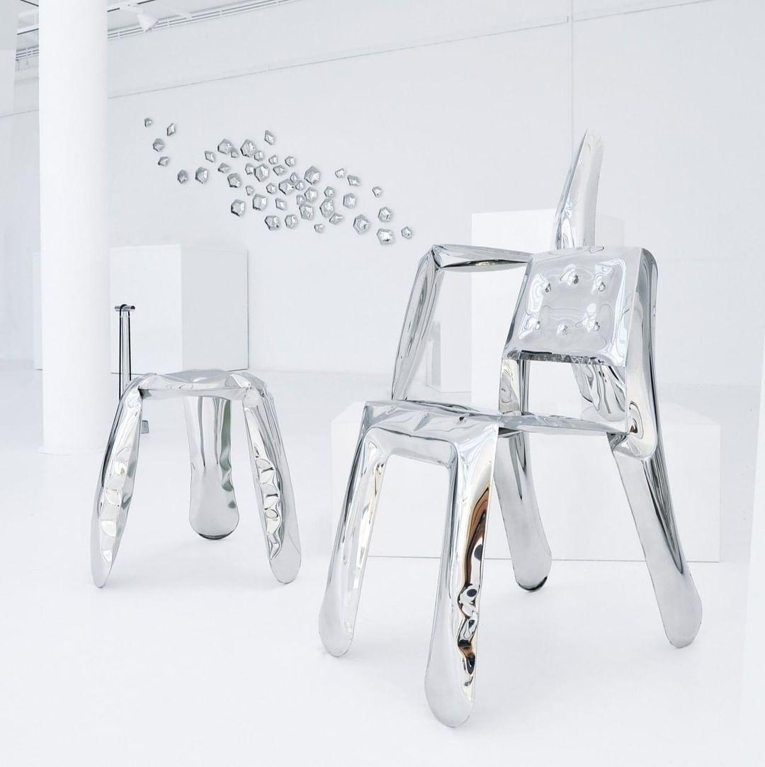 Chippensteel 1.0 chair in Polished stainless steel 'limited Edition' by Zieta
Dimensions: D 60 x W 41 x H 78 cm
Material: Polished stainless steel.

About

A development of the limited edition Chippensteel chair available in new colors. It still