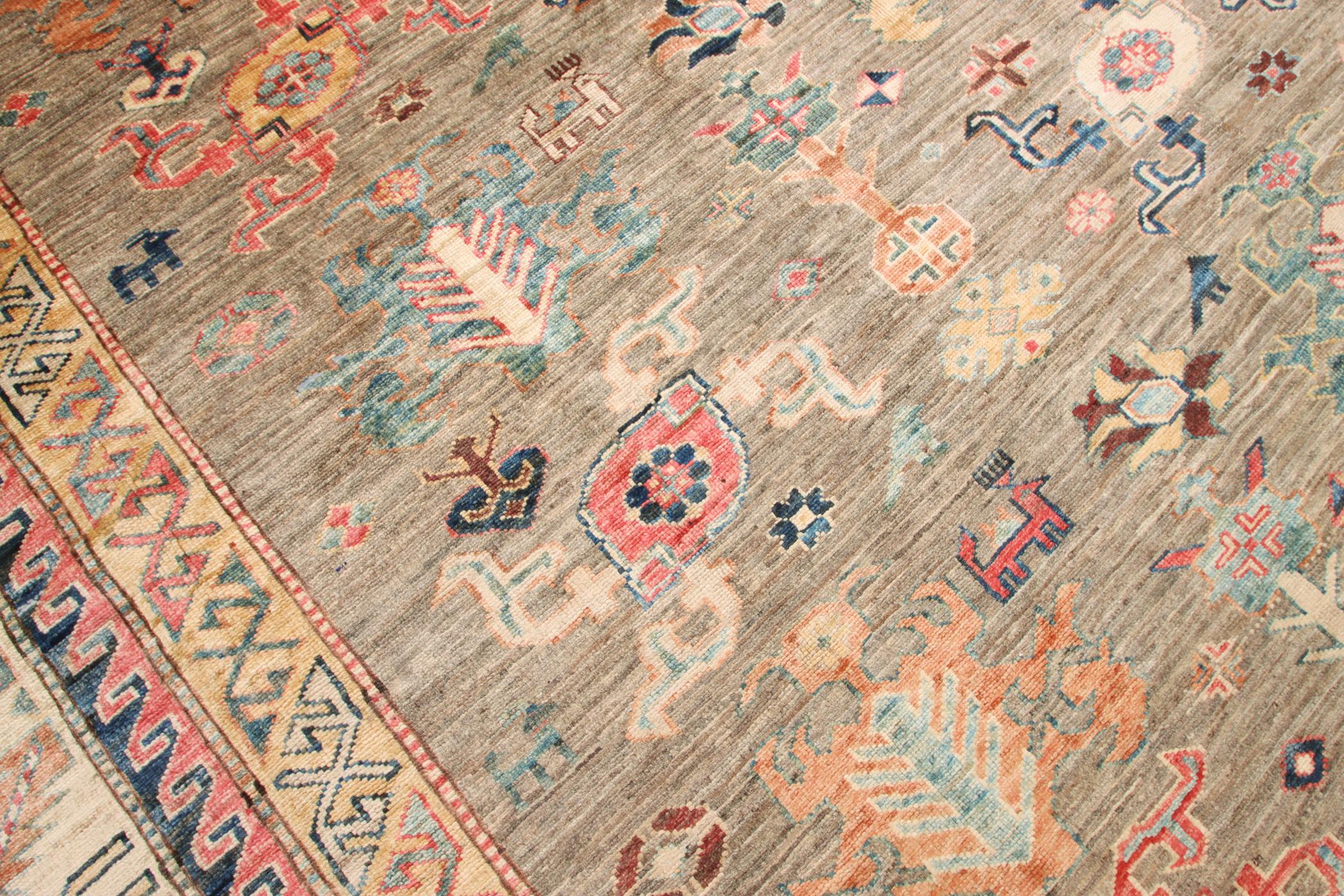 Chirwan Carpet In New Condition For Sale In HILVERSUM, NH