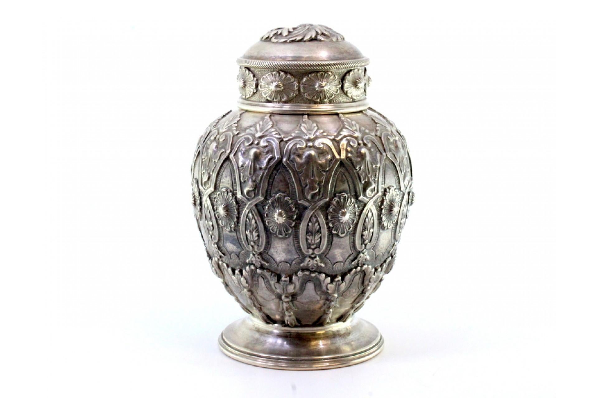 Chiseled and embossed silver pot with garlands, bows, florals, and lid For Sale