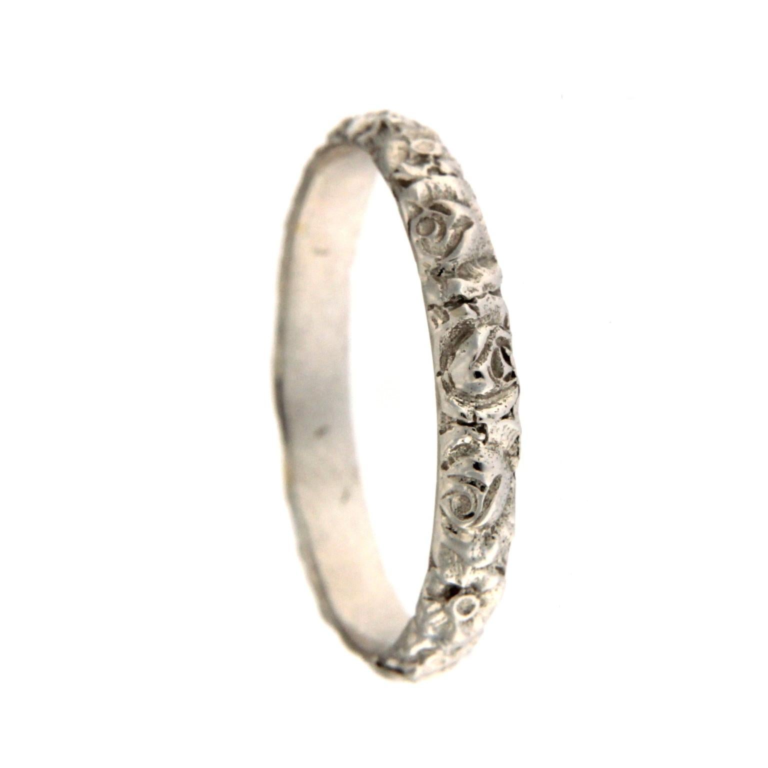 Women's or Men's Chiseled White Ring in 18 Karat Gold