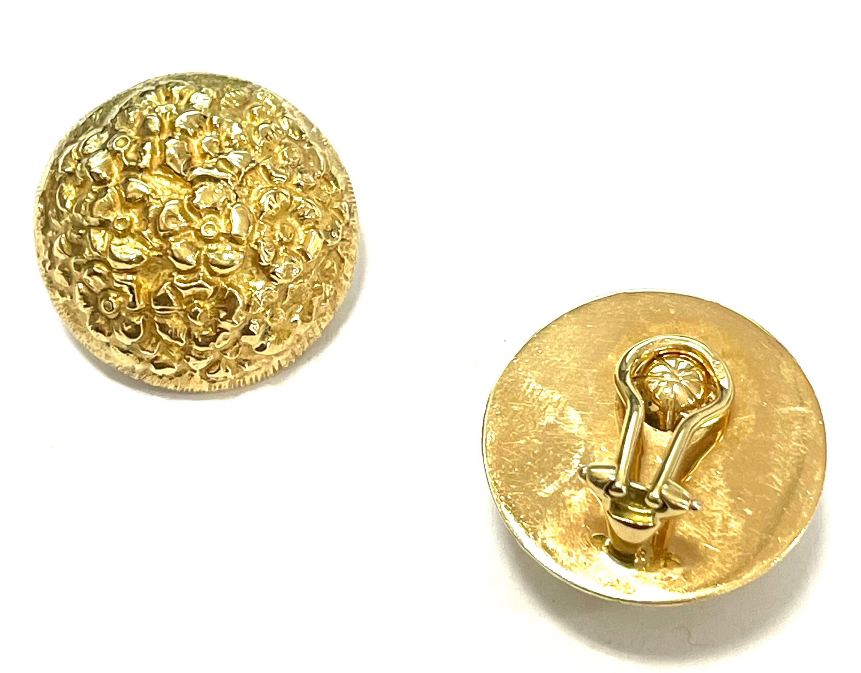 Boucles d'oreilles Chiselled en or jaune 18 carats Pour femmes en vente