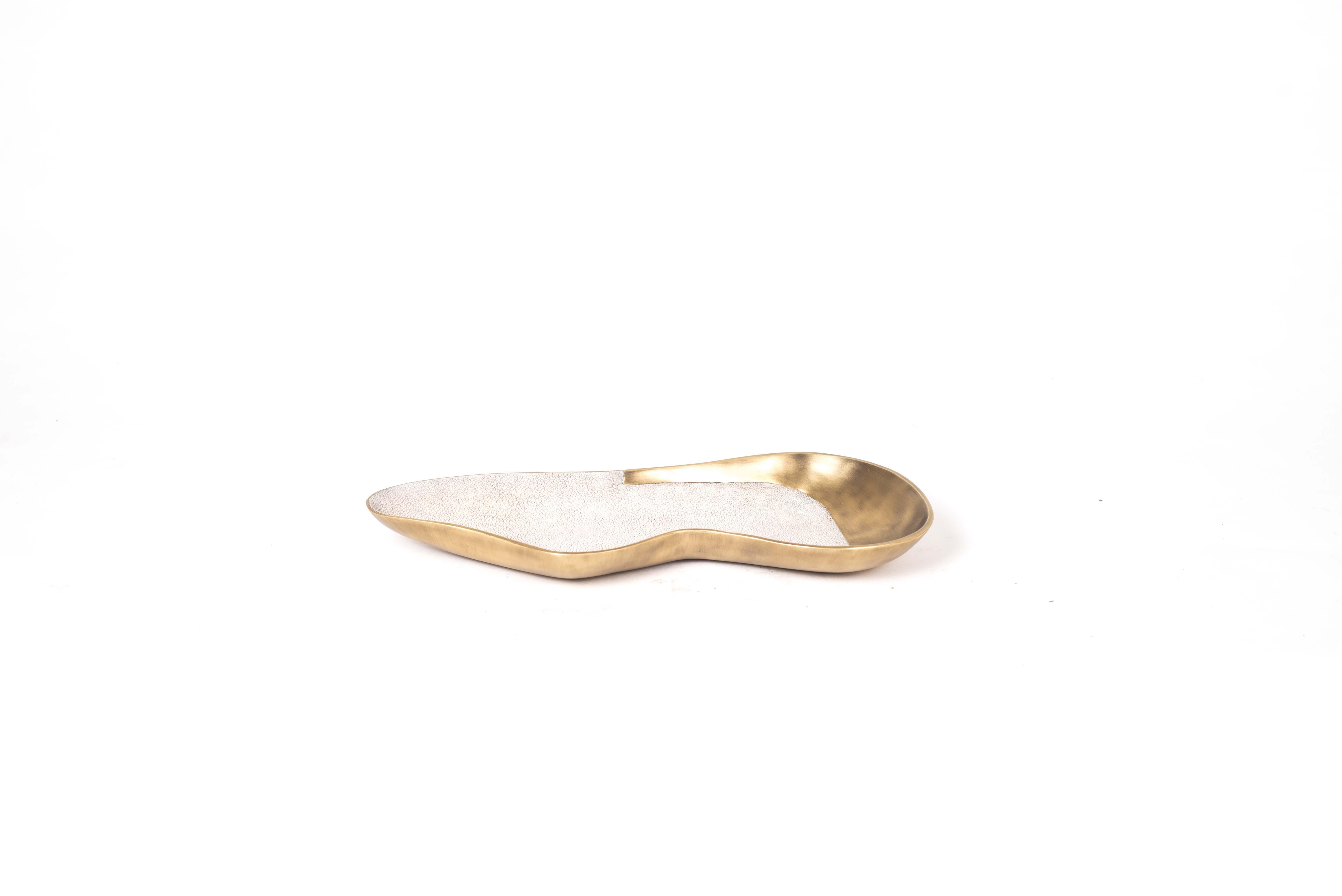 Chital Bowl Small in Cream Shagreen & Bronze-Patina Brass by Kifu Paris 5